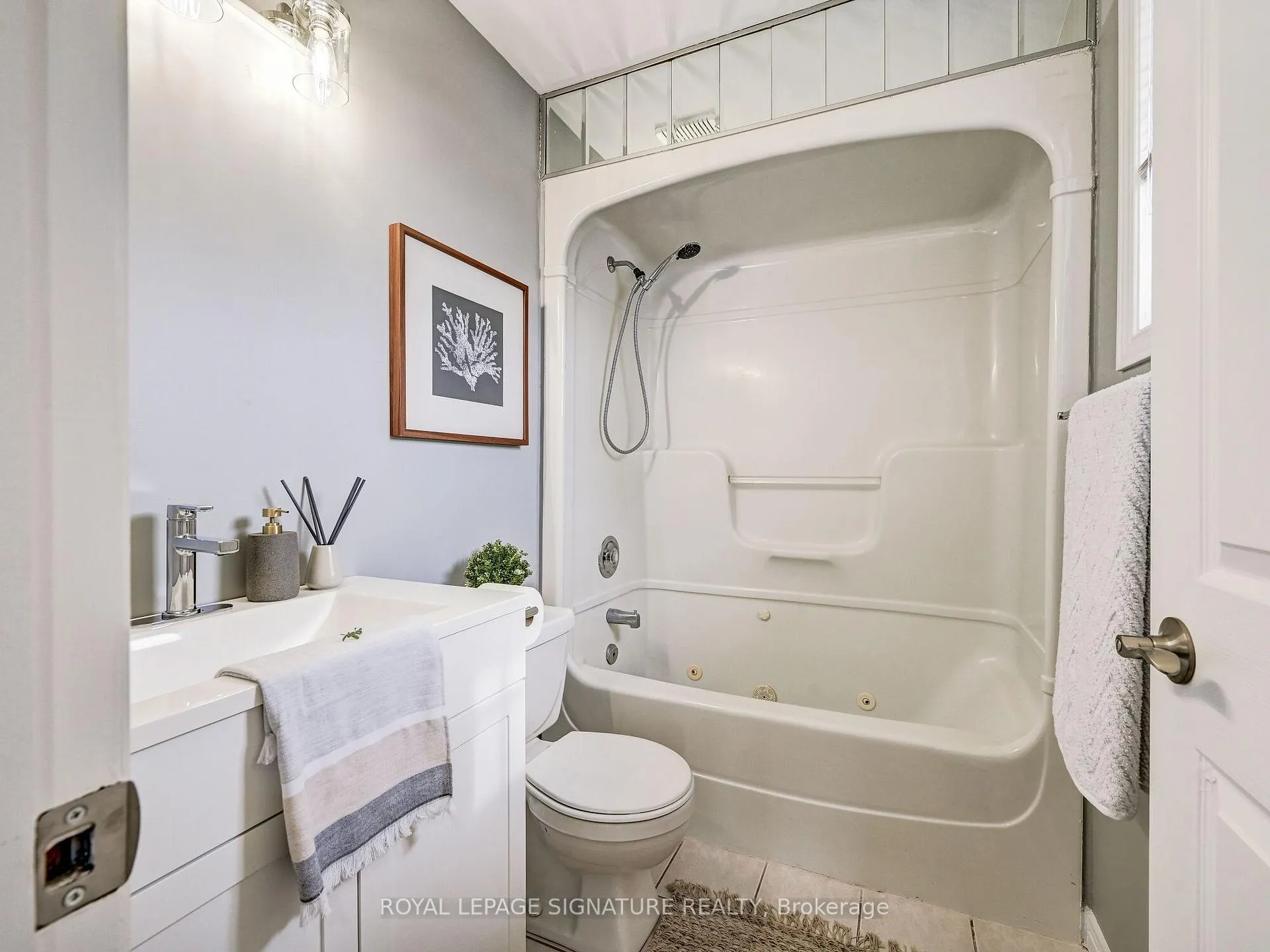 Photo 43 of 23 Beaverton Drive, Hamilton, Butler — HOMEH