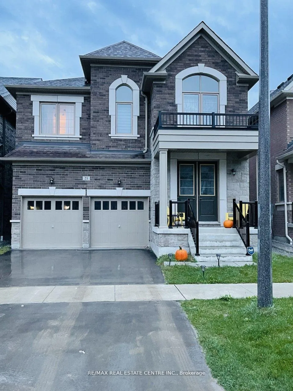 Photo 2 of Unit Upper, 21 Whitefish Street, Whitby, Rural Whitby — HOMEH