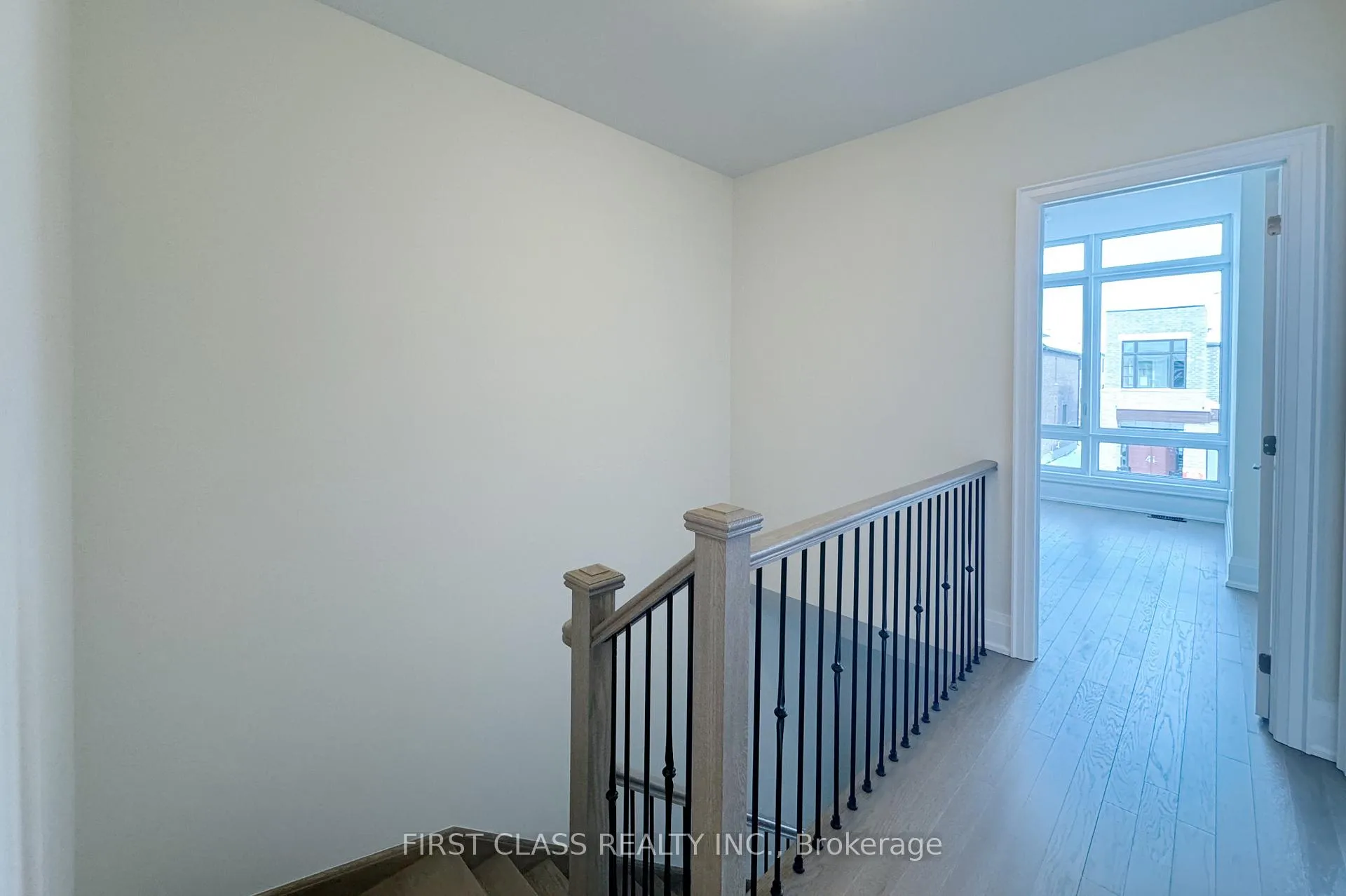 Photo 12 of 9 Schmeltzer Crescent, Richmond Hill, Rural Richmond Hill — HOMEH