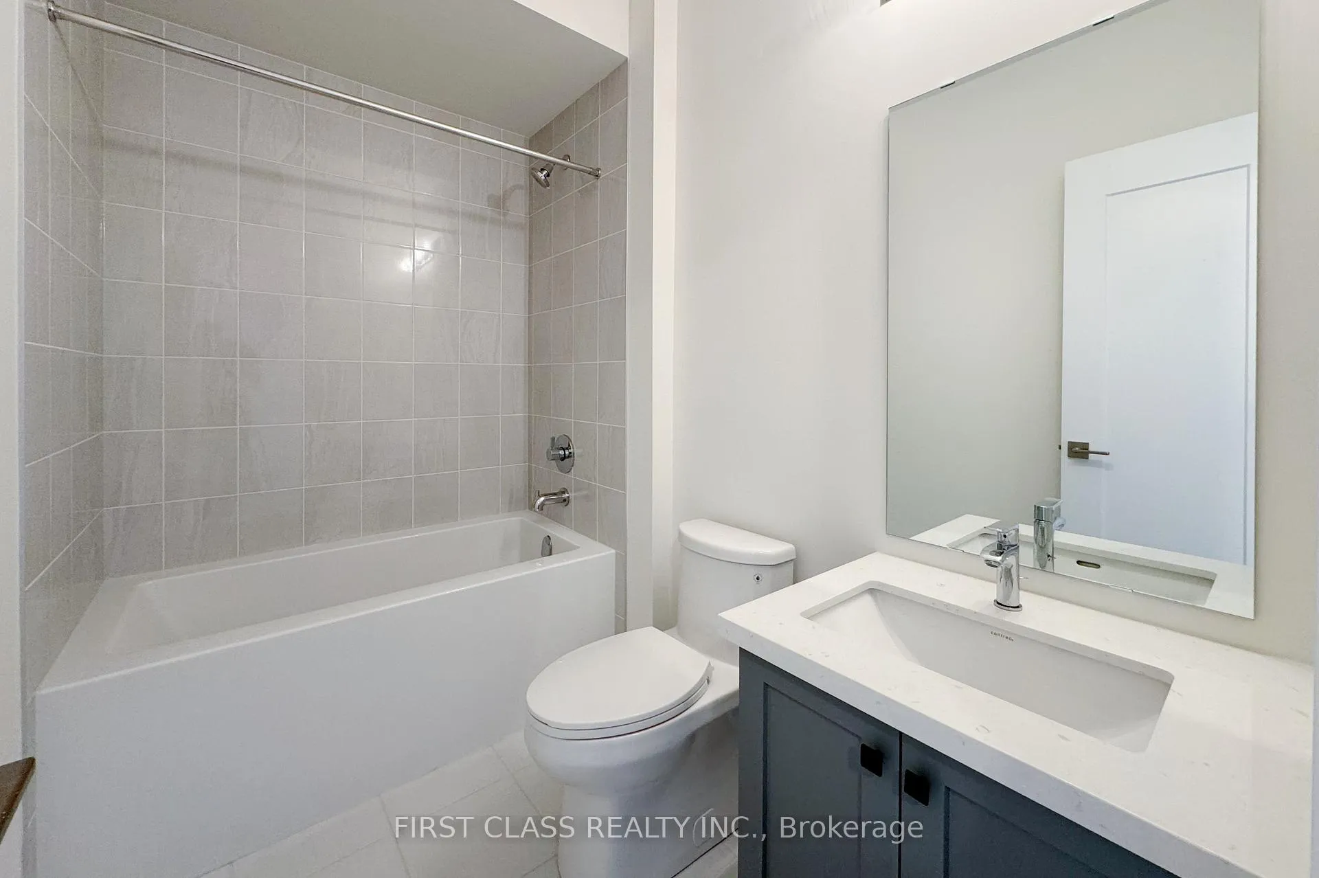 Photo 13 of 9 Schmeltzer Crescent, Richmond Hill, Rural Richmond Hill — HOMEH
