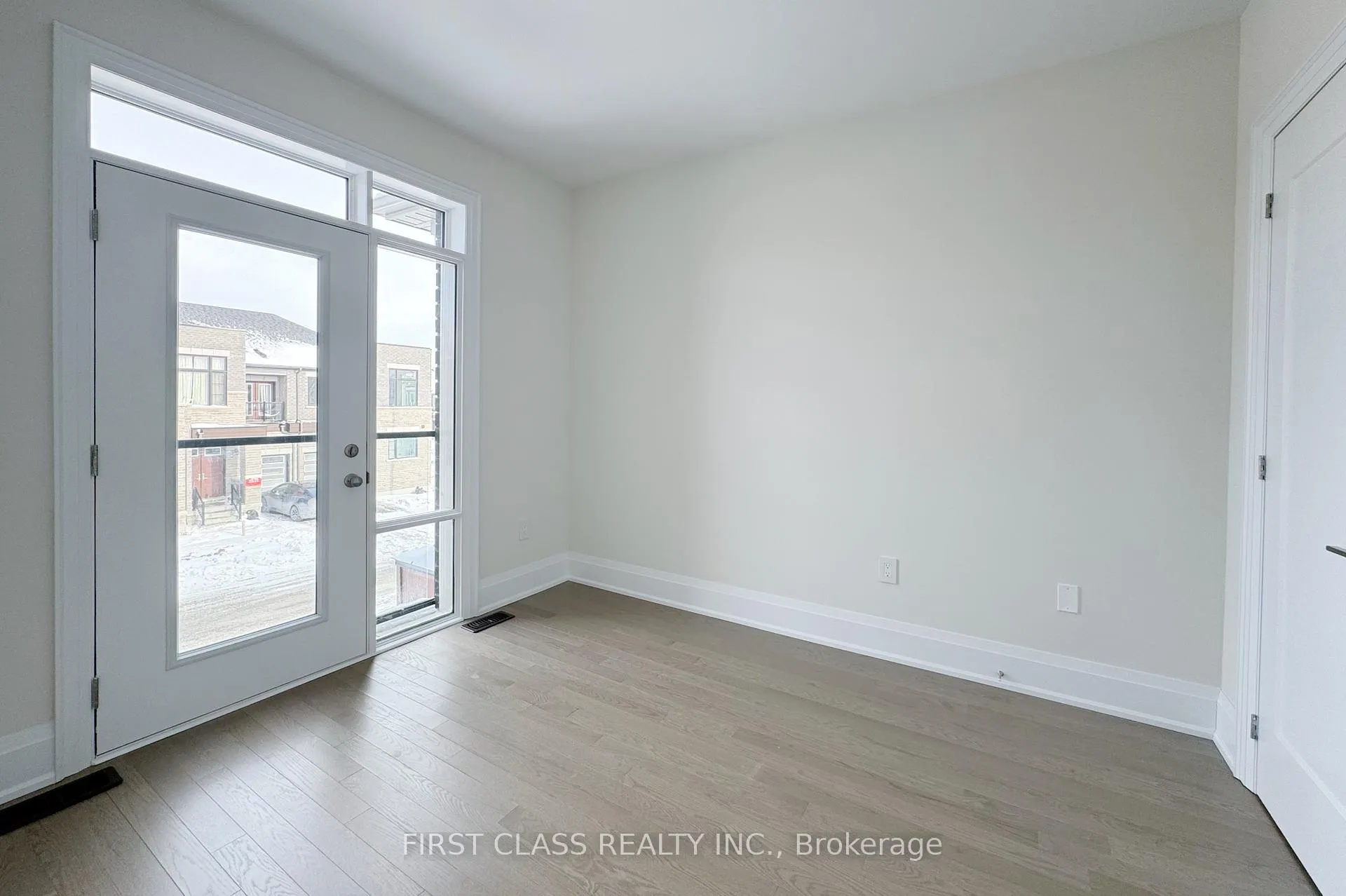 Photo 15 of 9 Schmeltzer Crescent, Richmond Hill, Rural Richmond Hill — HOMEH