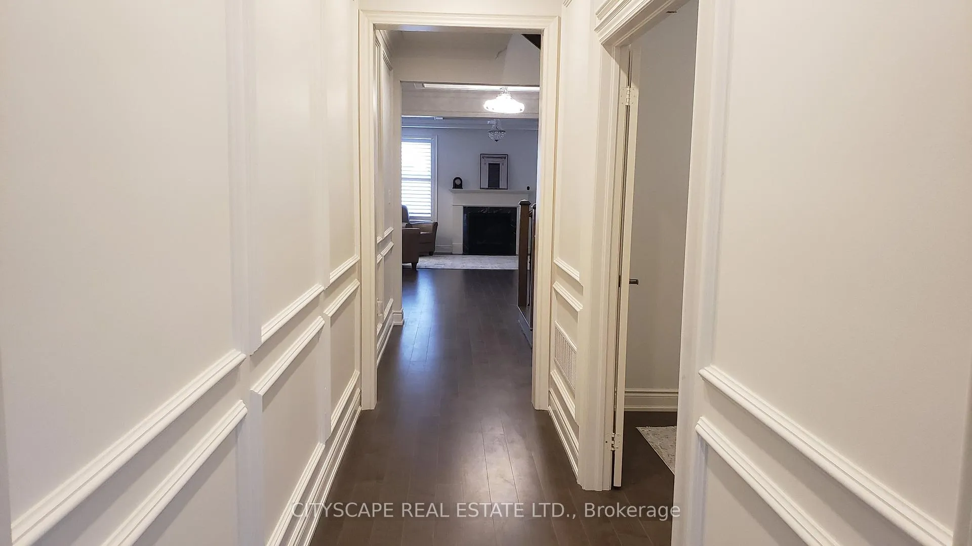 Photo 4 of 114 Avanti Crescent, Hamilton, Waterdown — HOMEH