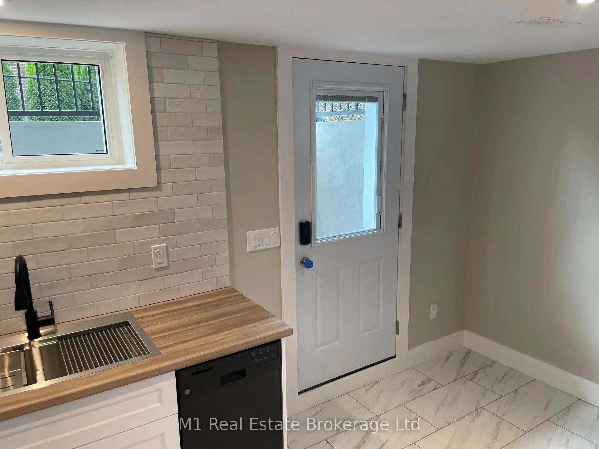 Photo 7 of Unit LL, 18 Promenade Road, Guelph, Grange Road — HOMEH