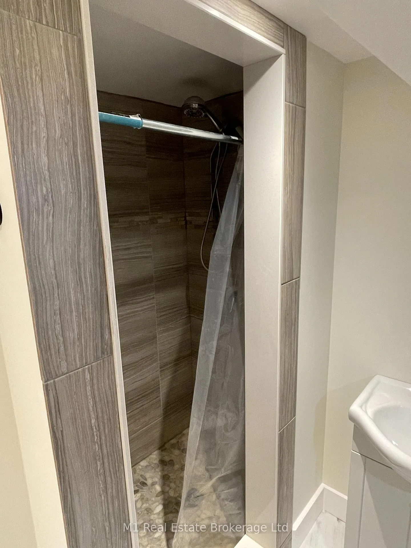 Photo 15 of Unit LL, 18 Promenade Road, Guelph, Grange Road — HOMEH