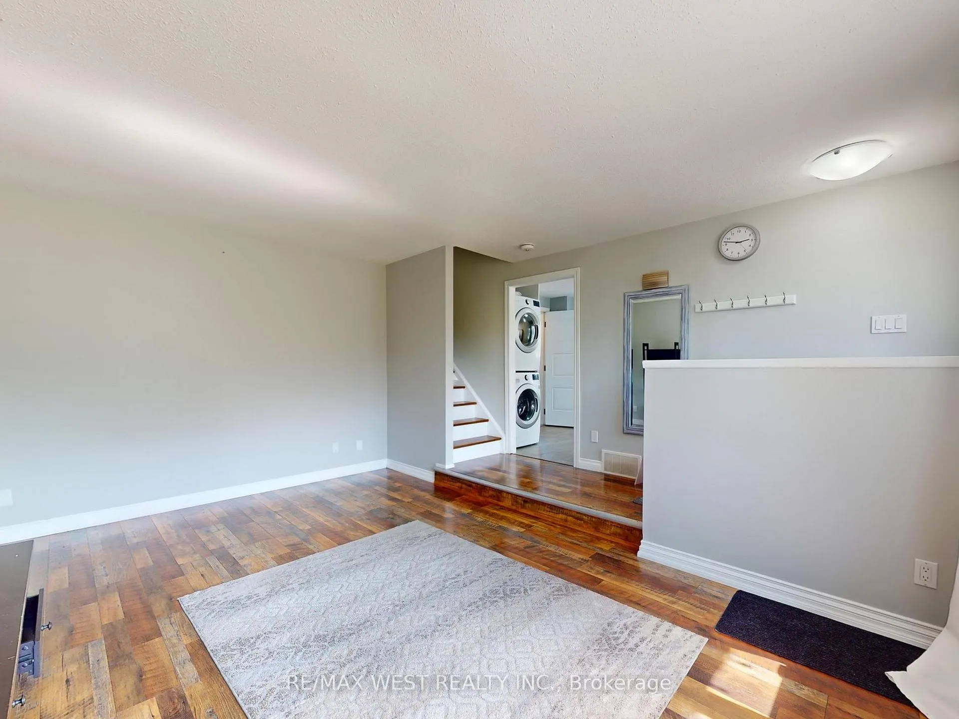 Photo 10 of 187 Broken Oak Crescent, Kitchener — HOMEH