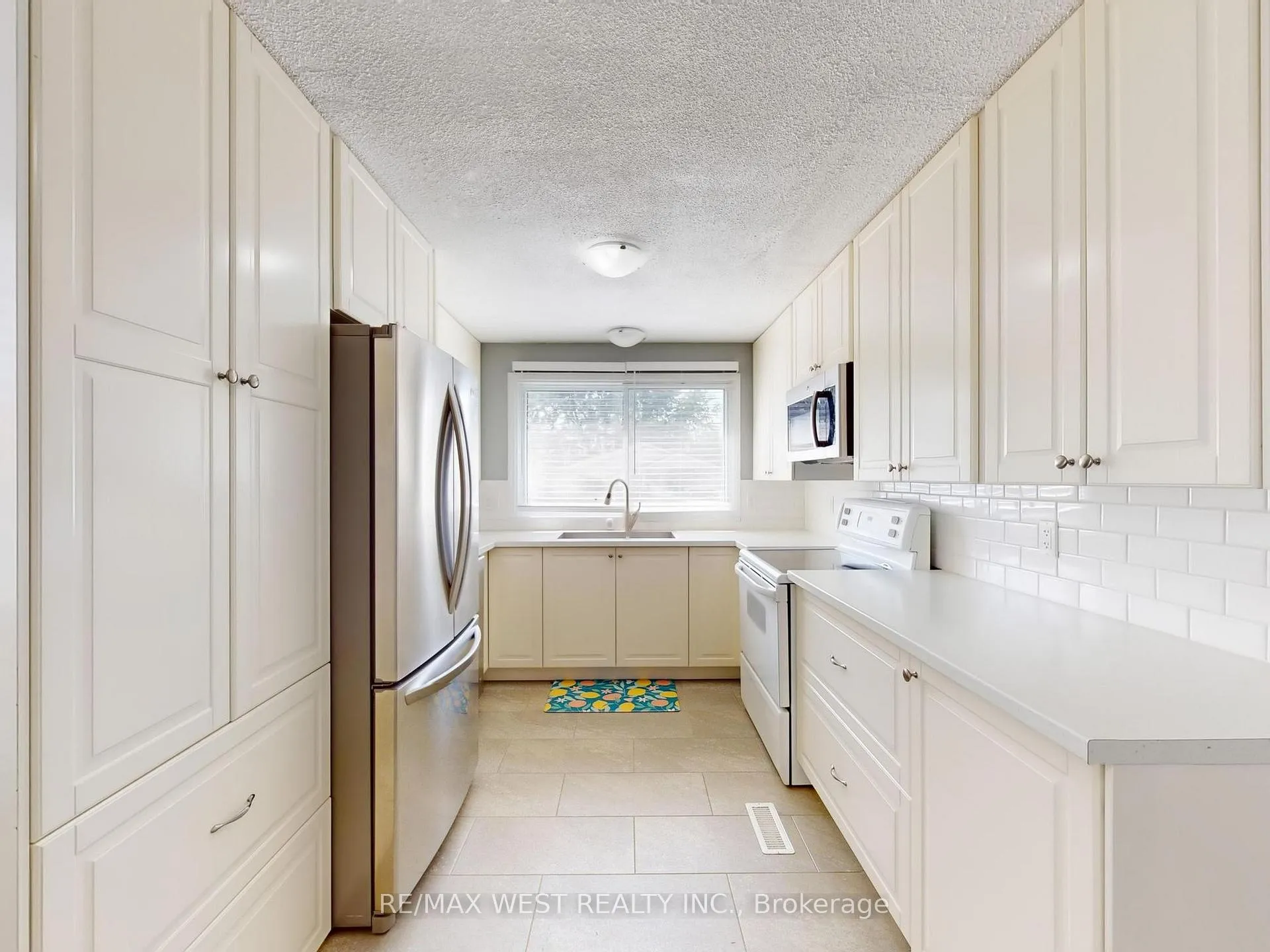 Photo 11 of 187 Broken Oak Crescent, Kitchener — HOMEH
