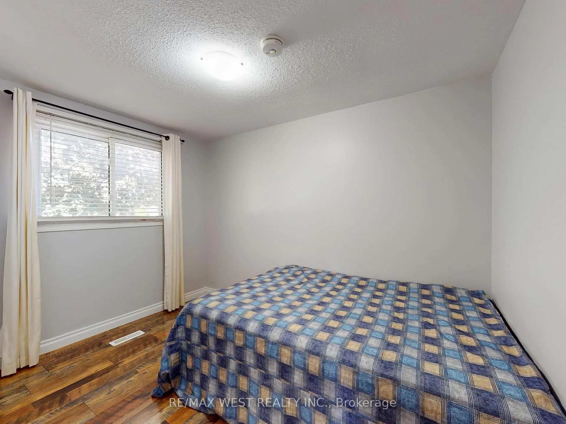 Photo 19 of 187 Broken Oak Crescent, Kitchener — HOMEH