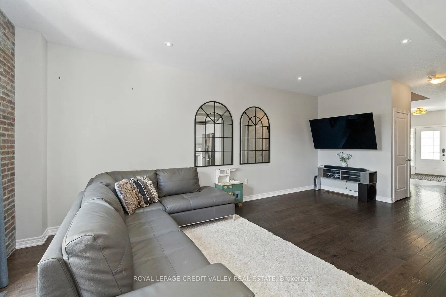 Photo 8 of Unit 2, 90 Raymond Road, Hamilton, Ancaster — HOMEH