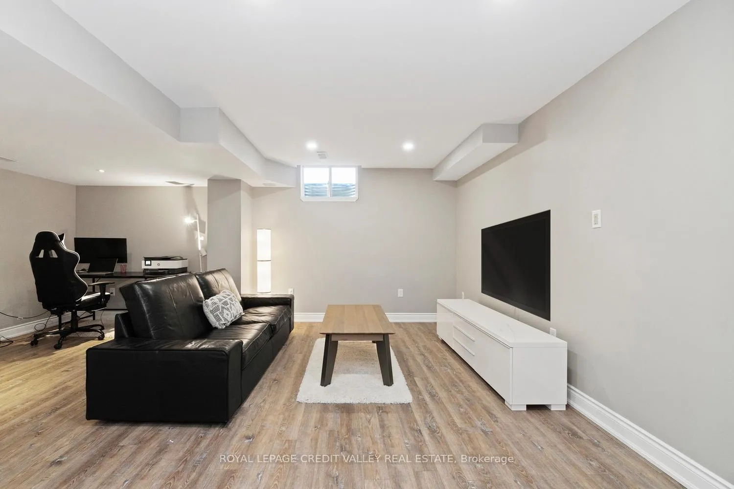 Photo 26 of Unit 2, 90 Raymond Road, Hamilton, Ancaster — HOMEH