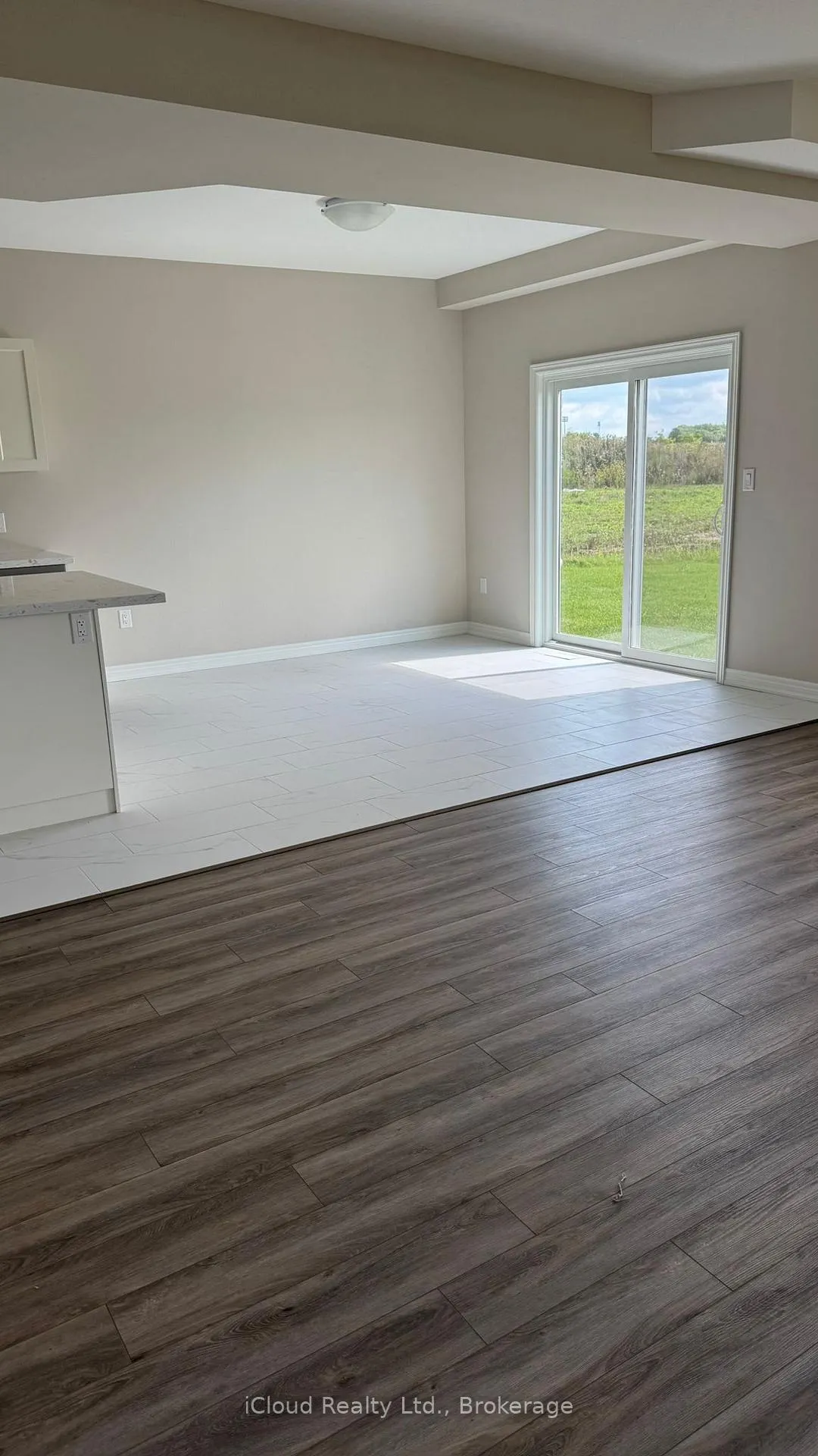 Photo 6 of 65 Elvira Way, Thorold, Rolling Meadows — HOMEH