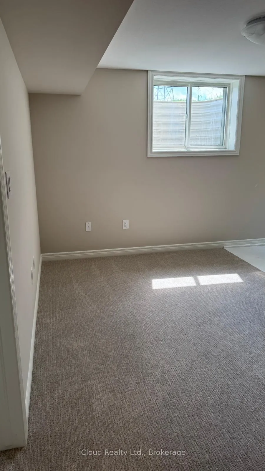 Photo 13 of 65 Elvira Way, Thorold, Rolling Meadows — HOMEH