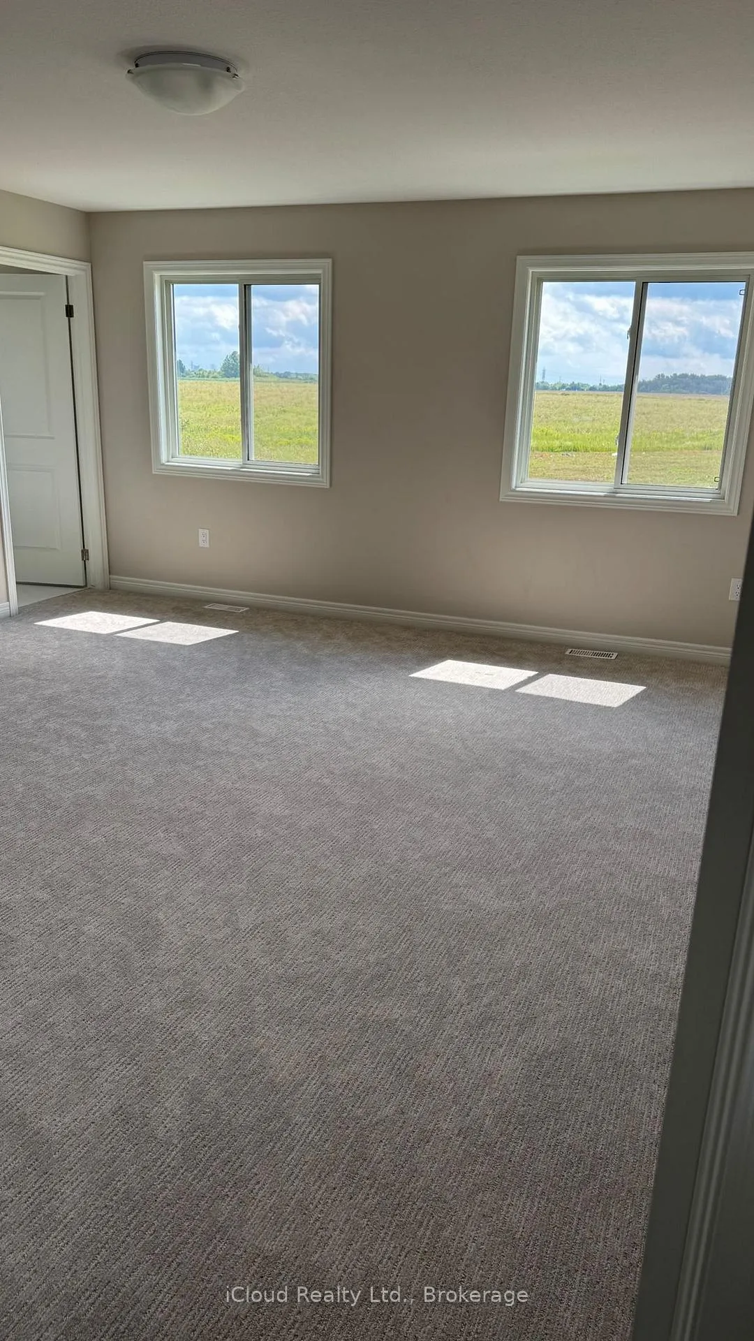Photo 17 of 65 Elvira Way, Thorold, Rolling Meadows — HOMEH