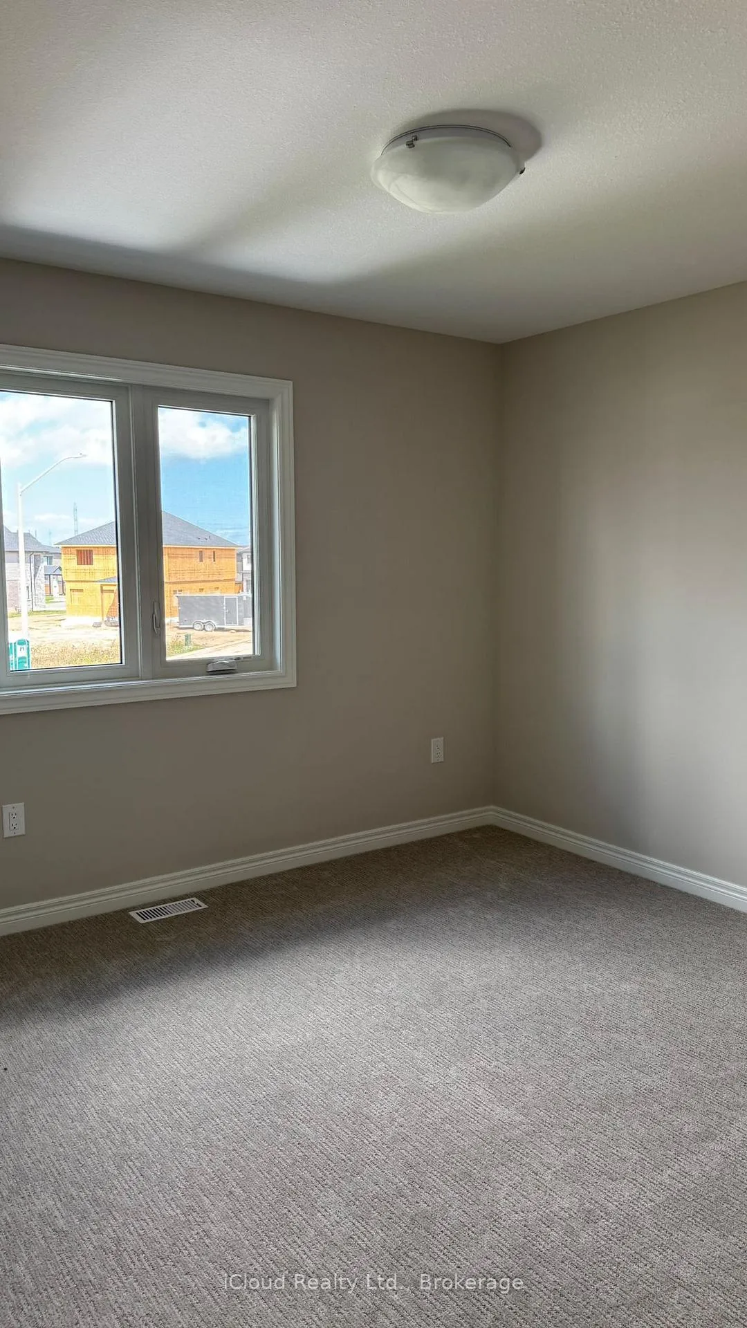 Photo 19 of 65 Elvira Way, Thorold, Rolling Meadows — HOMEH