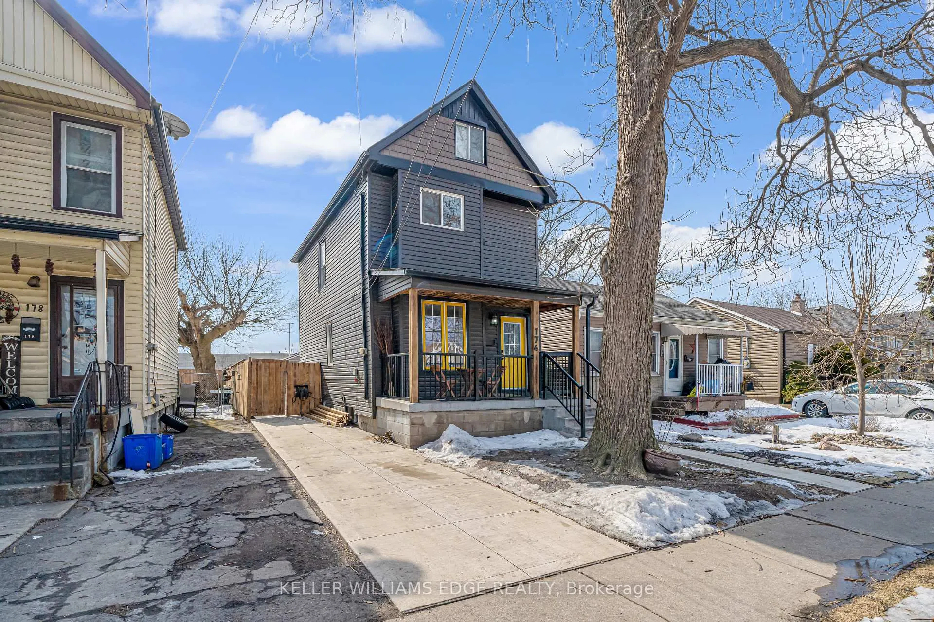 Photo 3 of 174 McAnulty Boulevard, Hamilton, Crown Point — HOMEH