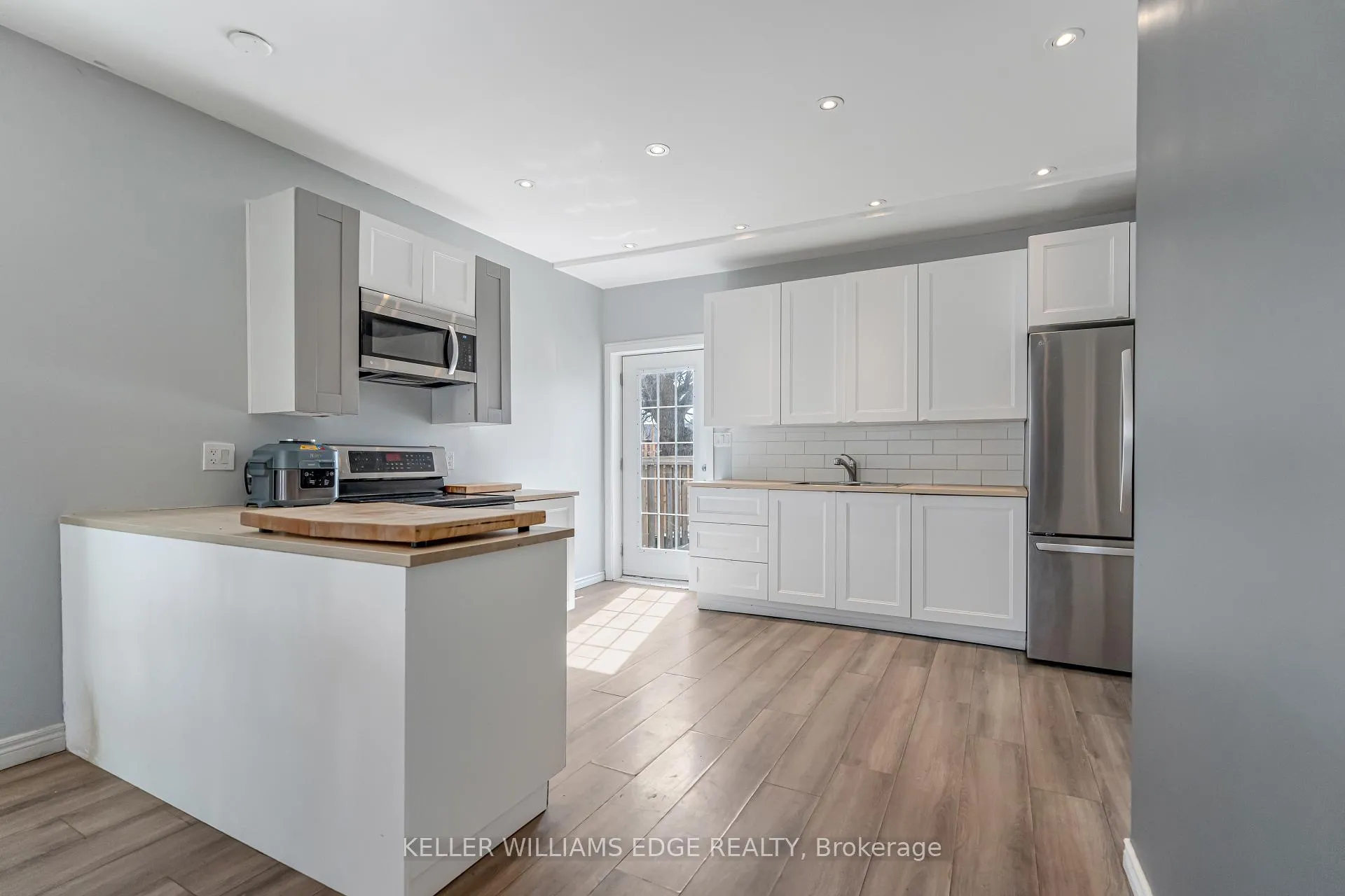 Photo 11 of 174 McAnulty Boulevard, Hamilton, Crown Point — HOMEH