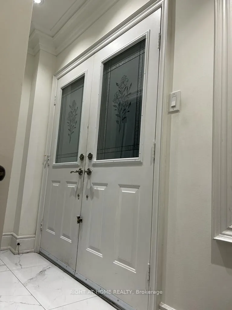 Photo 1 of 187 Redstone Road, Richmond Hill, Rouge Woods — HOMEH