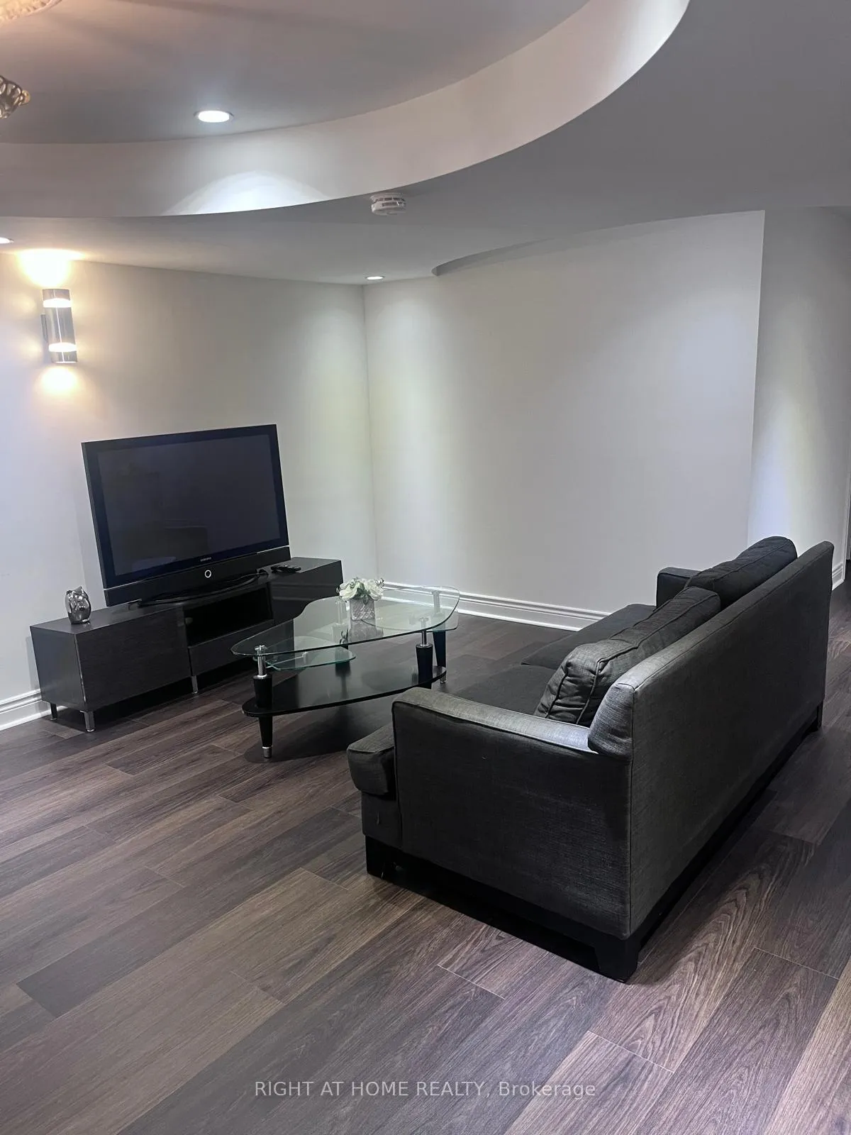 Photo 3 of 187 Redstone Road, Richmond Hill, Rouge Woods — HOMEH