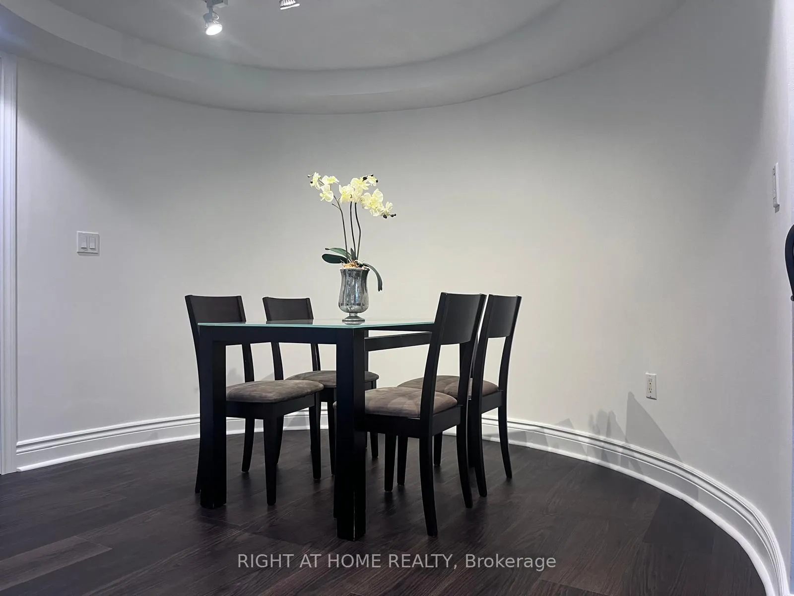 Photo 6 of 187 Redstone Road, Richmond Hill, Rouge Woods — HOMEH