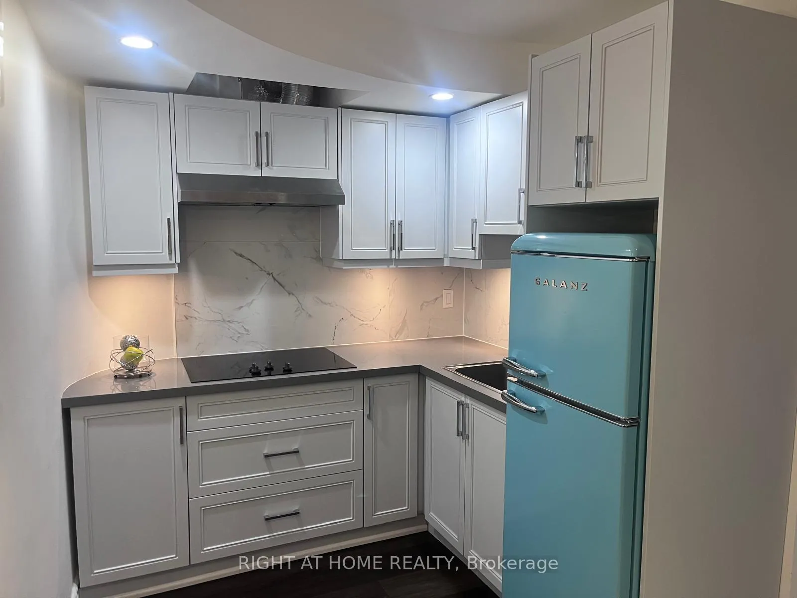 Photo 7 of 187 Redstone Road, Richmond Hill, Rouge Woods — HOMEH