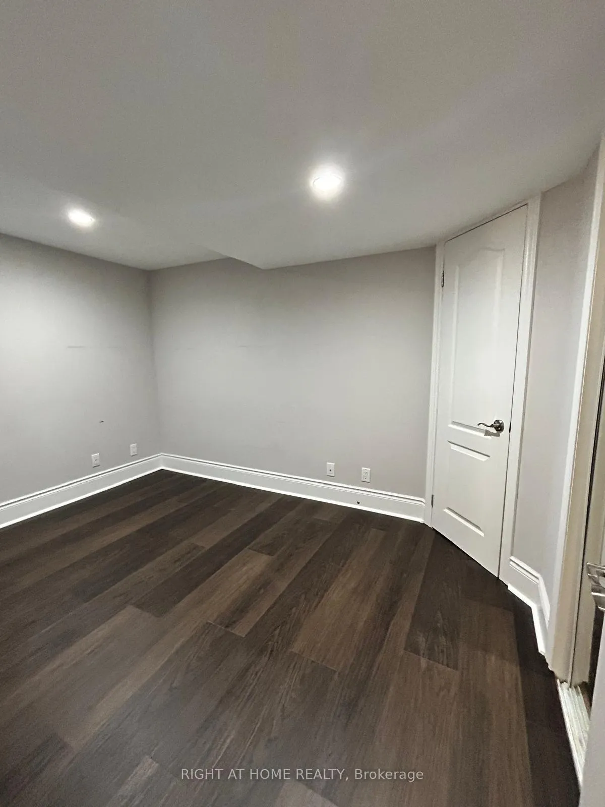 Photo 10 of 187 Redstone Road, Richmond Hill, Rouge Woods — HOMEH
