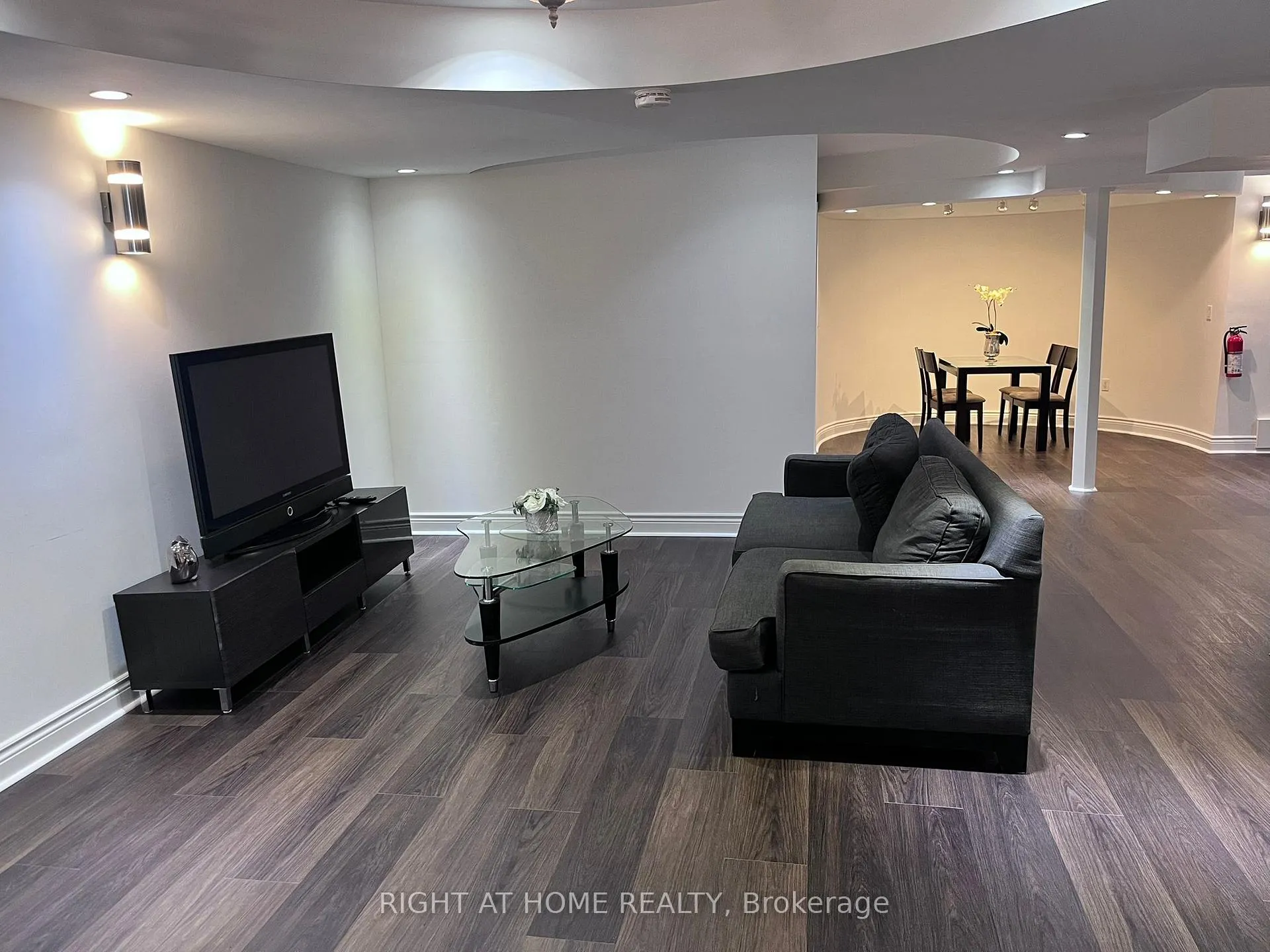 Photo 11 of 187 Redstone Road, Richmond Hill, Rouge Woods — HOMEH