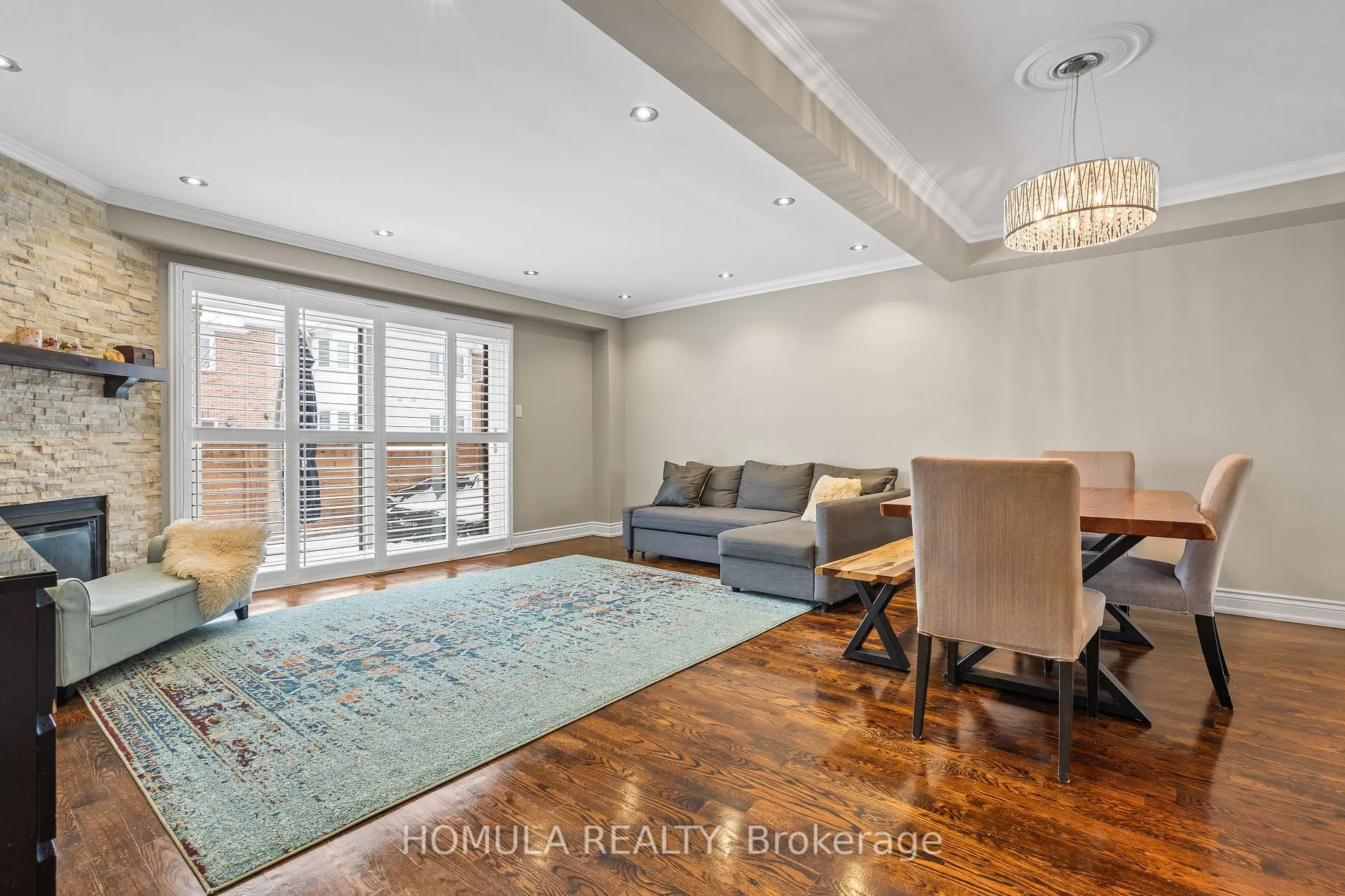 Photo 4 of Unit 5, 211 Woodbridge Avenue, Vaughan, West Woodbridge — HOMEH