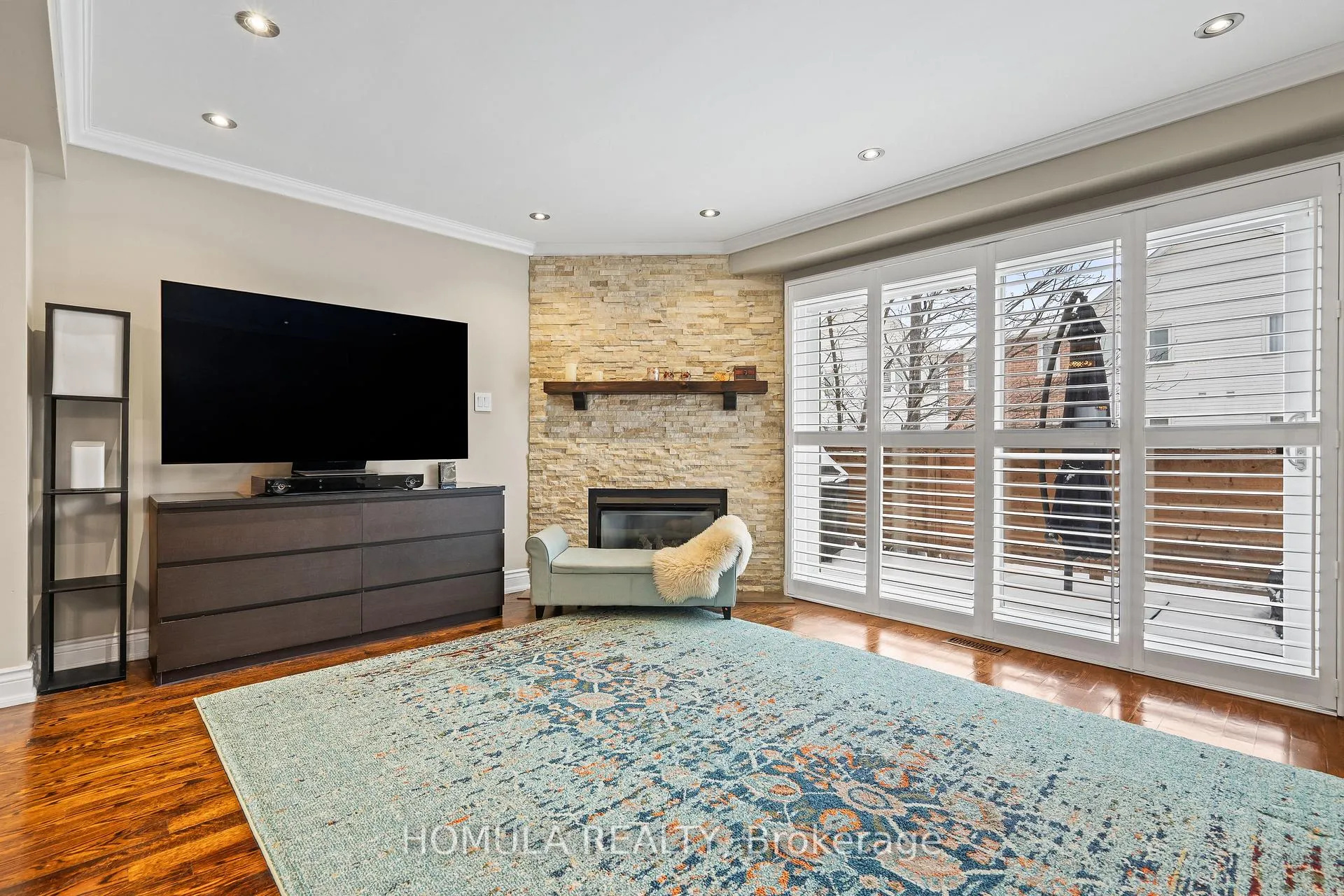 Photo 6 of Unit 5, 211 Woodbridge Avenue, Vaughan, West Woodbridge — HOMEH