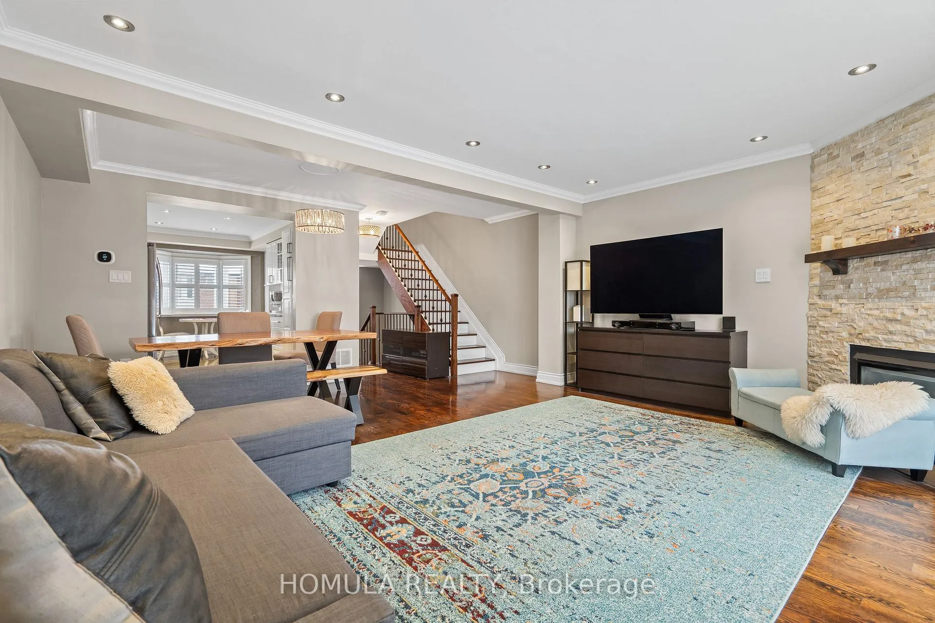 Photo 9 of Unit 5, 211 Woodbridge Avenue, Vaughan, West Woodbridge — HOMEH
