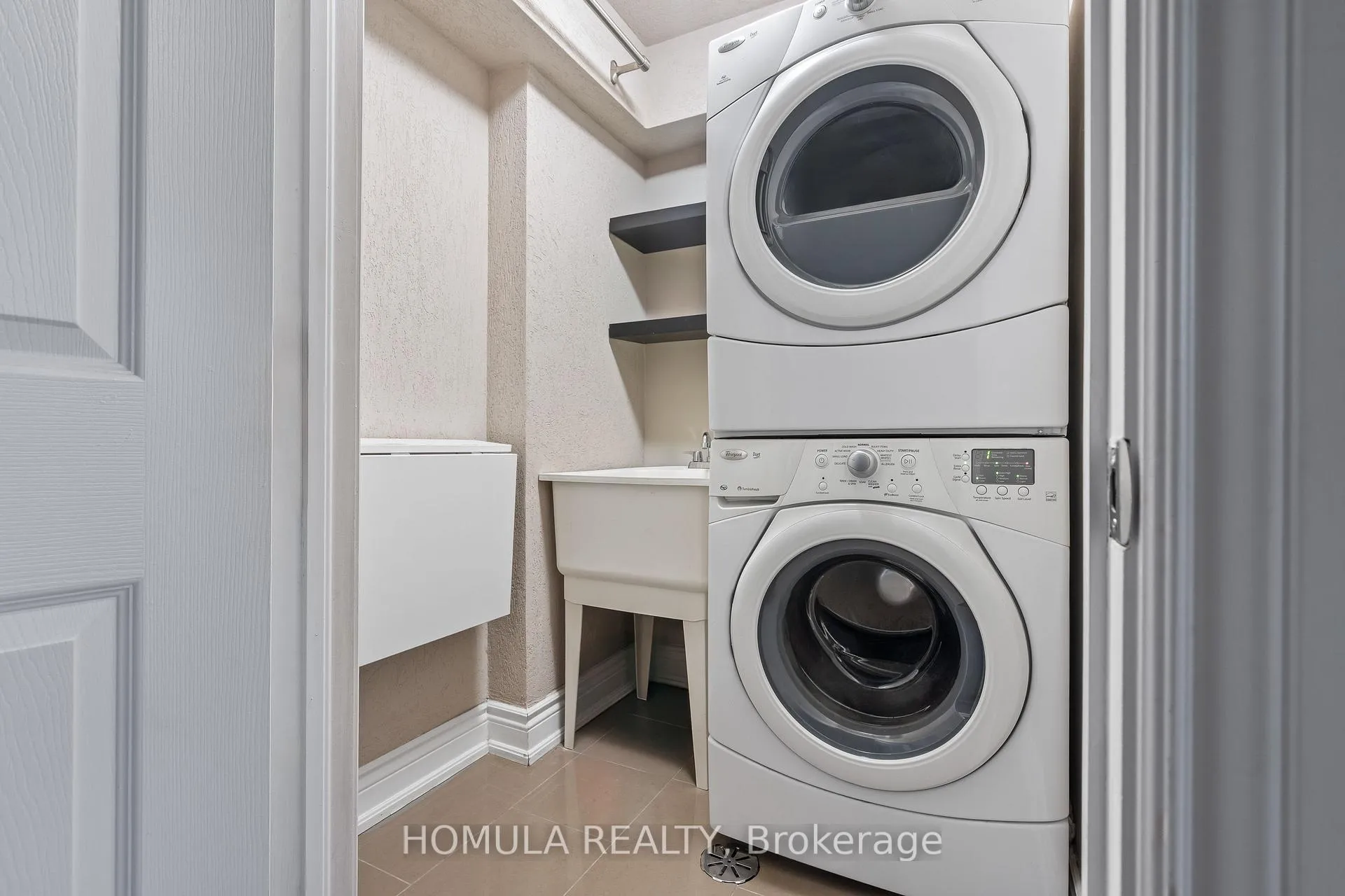 Photo 38 of Unit 5, 211 Woodbridge Avenue, Vaughan, West Woodbridge — HOMEH