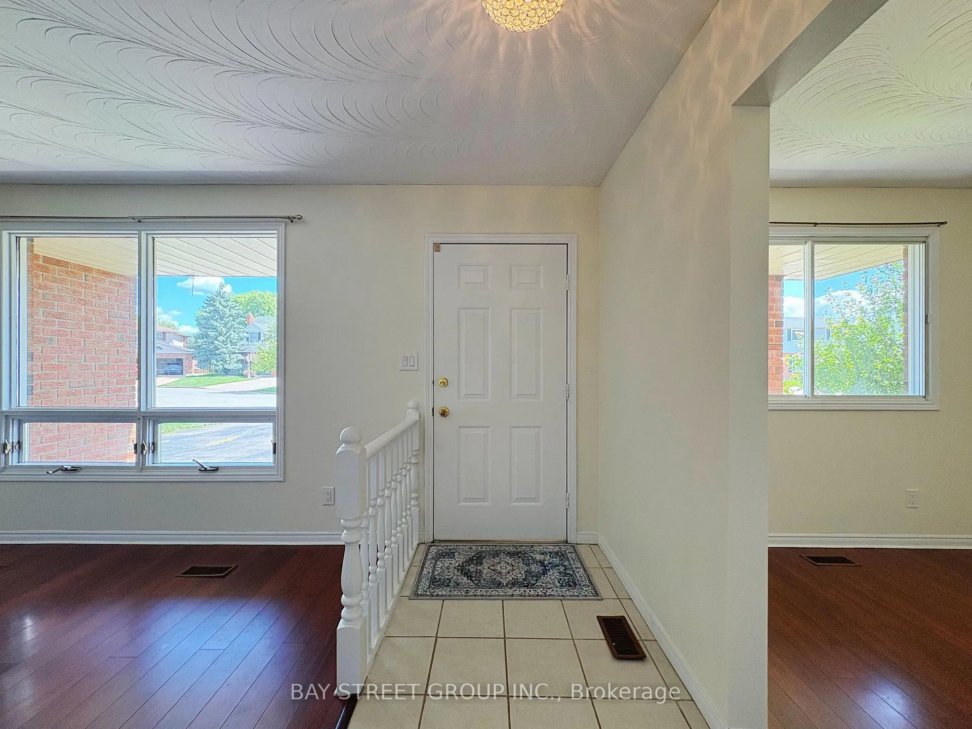 Photo 3 of 7349 Nathan Crescent, Niagara Falls, Oldfield — HOMEH