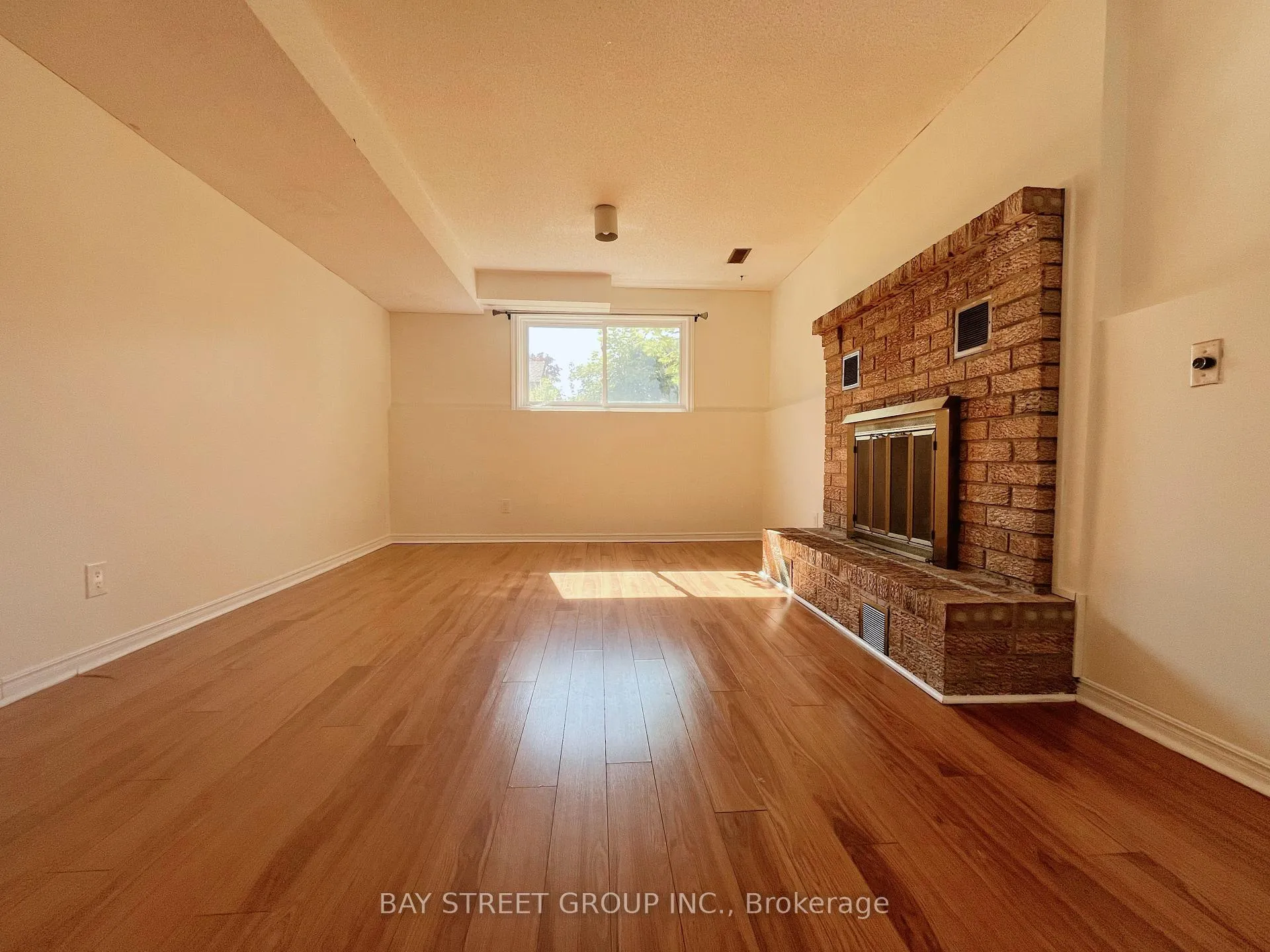 Photo 12 of 7349 Nathan Crescent, Niagara Falls, Oldfield — HOMEH