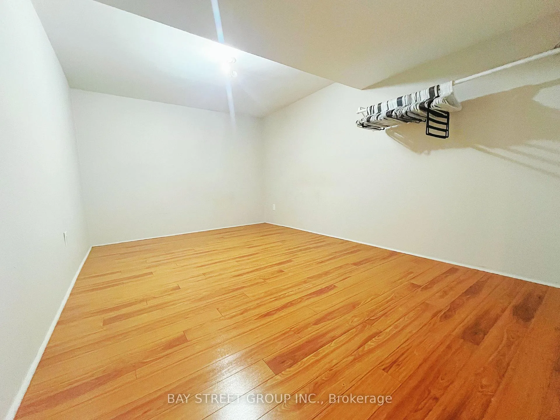 Photo 17 of 7349 Nathan Crescent, Niagara Falls, Oldfield — HOMEH