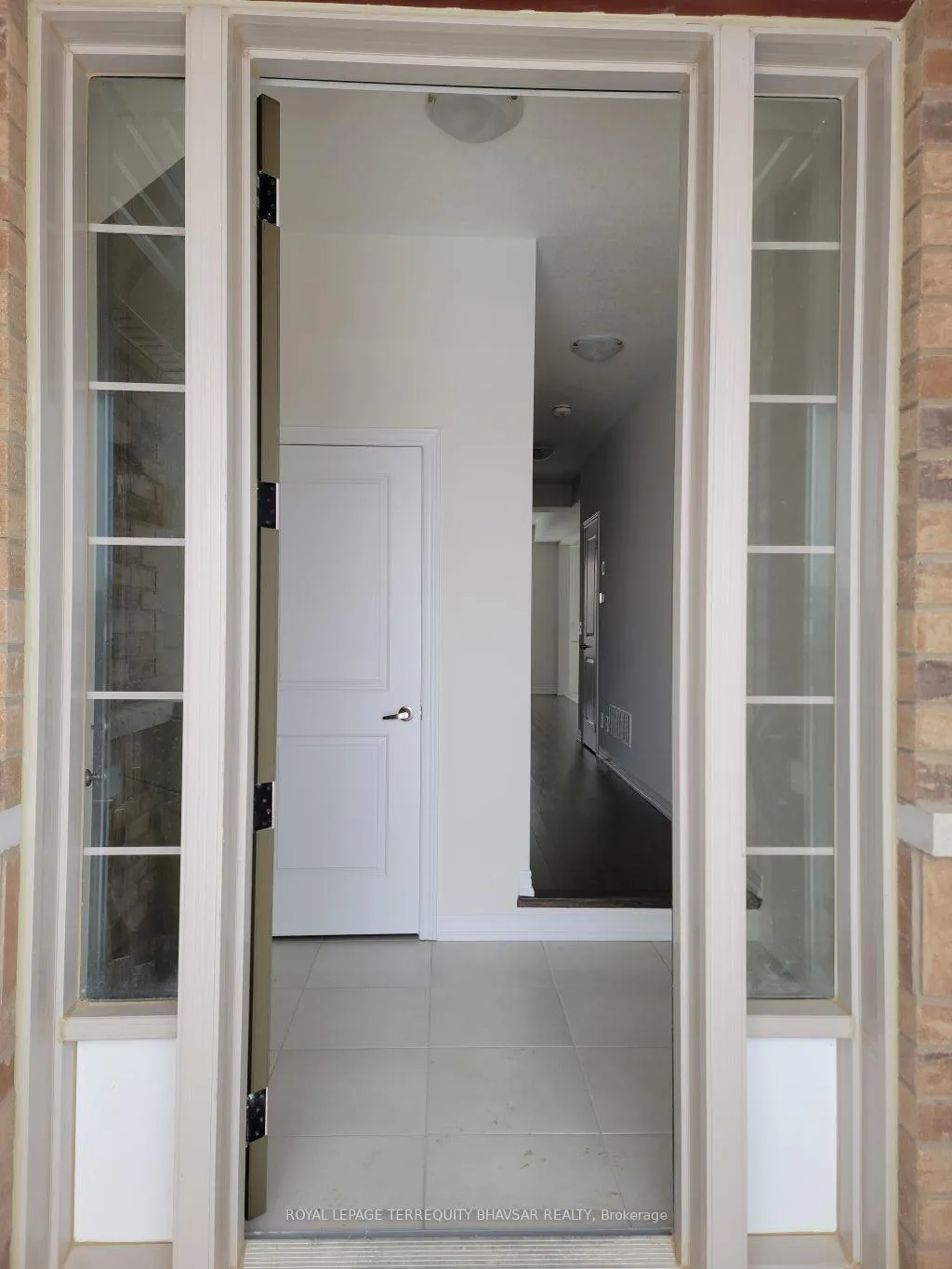 Photo 4 of 127 Broadacre Drive, Kitchener — HOMEH