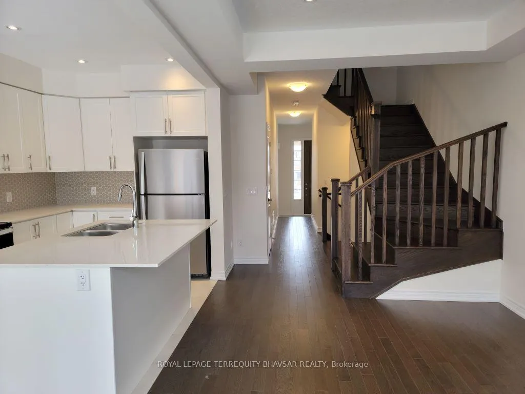 Photo 11 of 127 Broadacre Drive, Kitchener — HOMEH