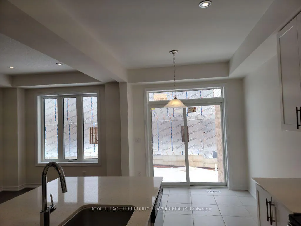 Photo 13 of 127 Broadacre Drive, Kitchener — HOMEH