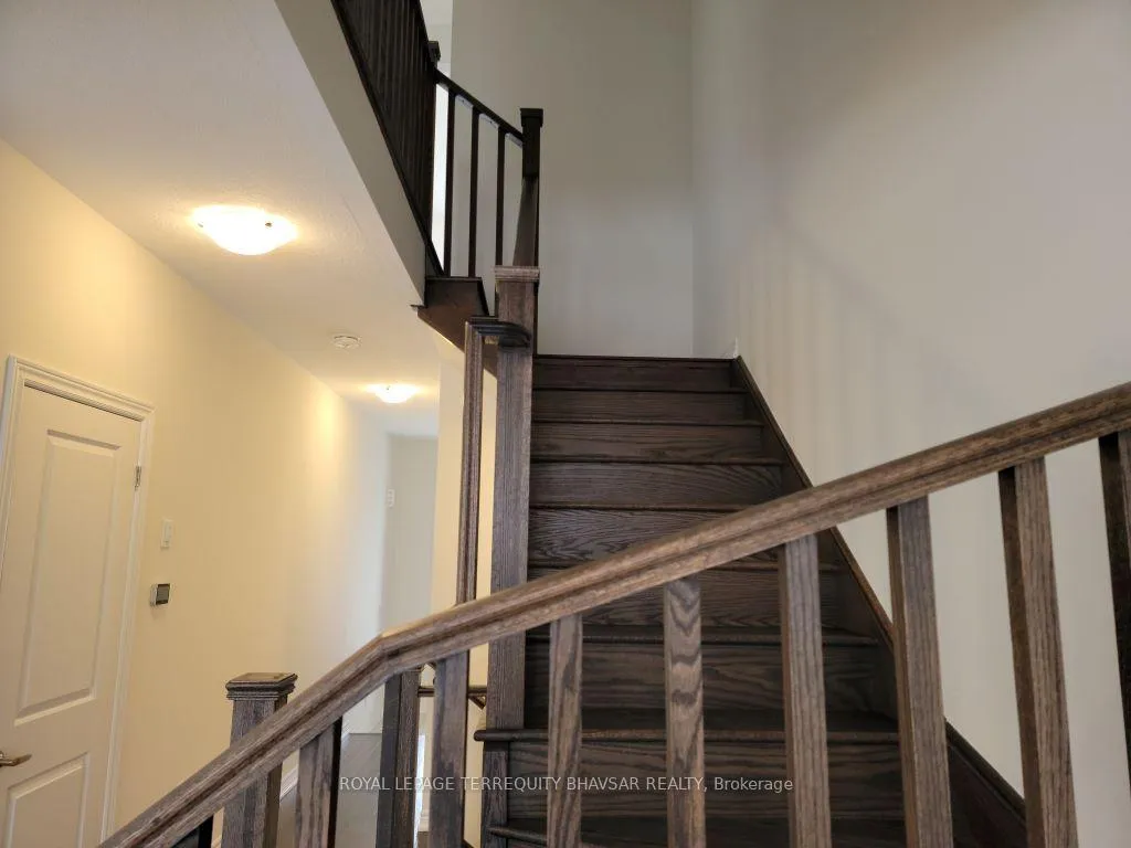 Photo 18 of 127 Broadacre Drive, Kitchener — HOMEH