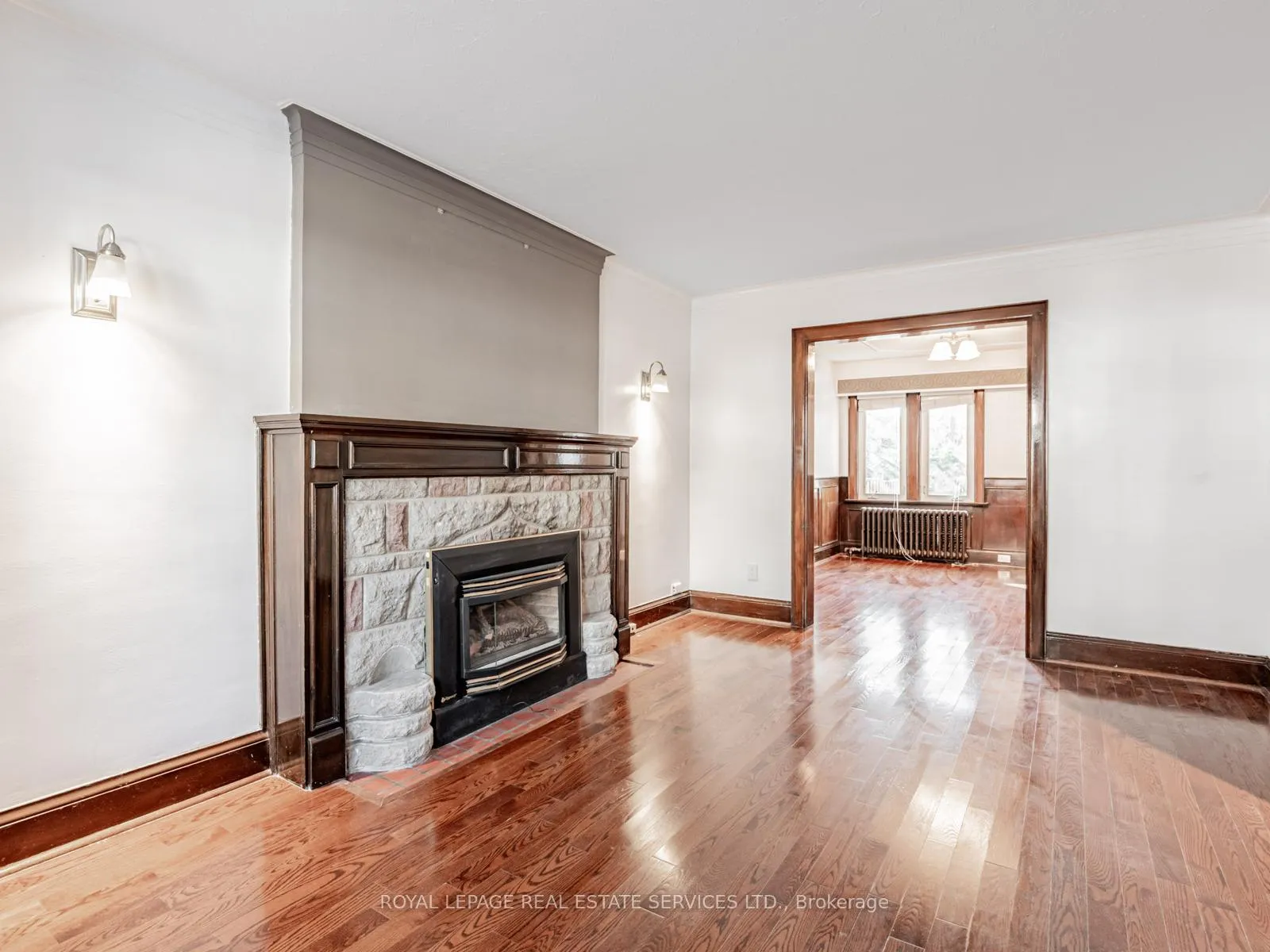 Photo 11 of 7 Duplex Crescent, Toronto, Yonge-Eglinton — HOMEH