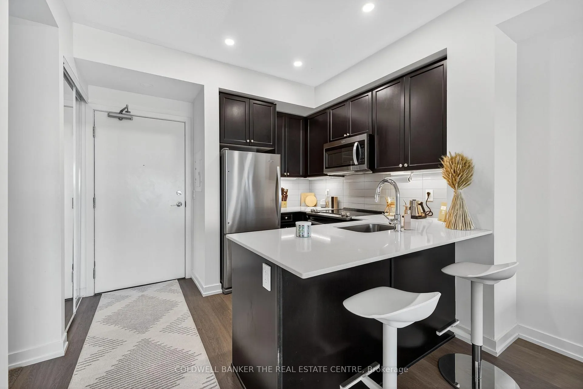 Photo 5 of Unit 351, 555 William Graham Drive, Aurora, Rural Aurora — HOMEH