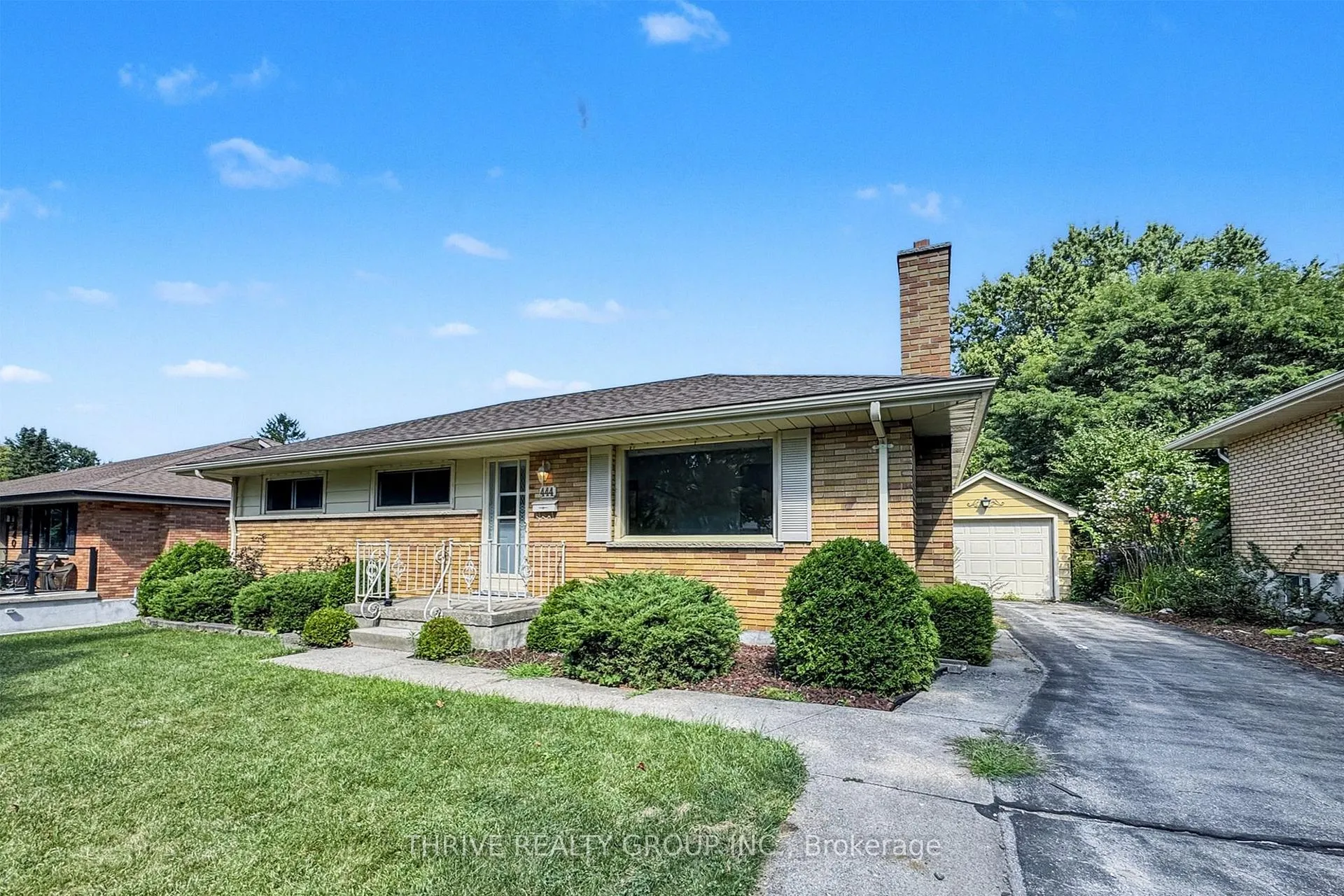 Front of Unit Upper, 444 Ridgewood Crescent