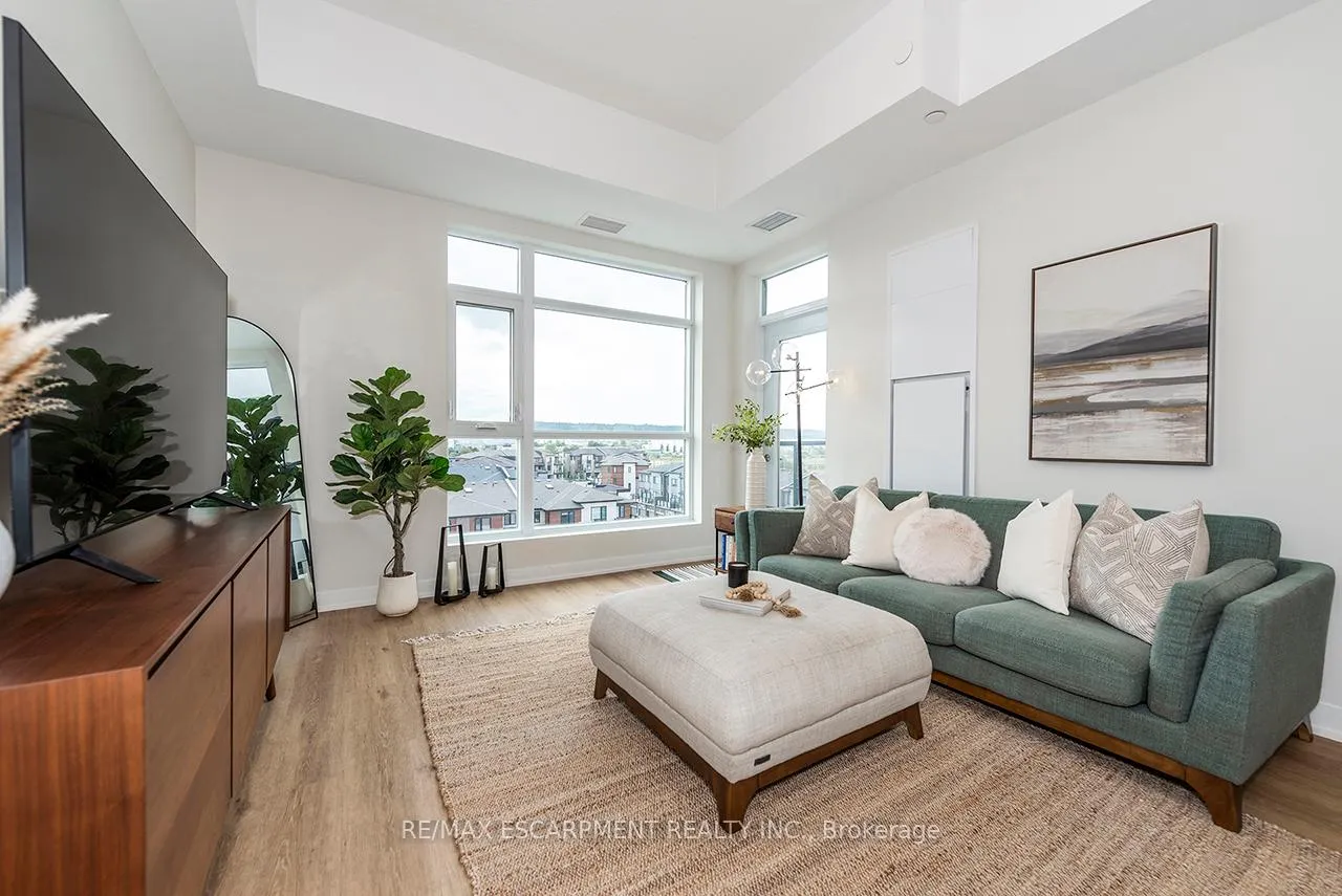 Photo 13 of Unit 606, 600 North Service Road, Hamilton, Lakeshore — HOMEH