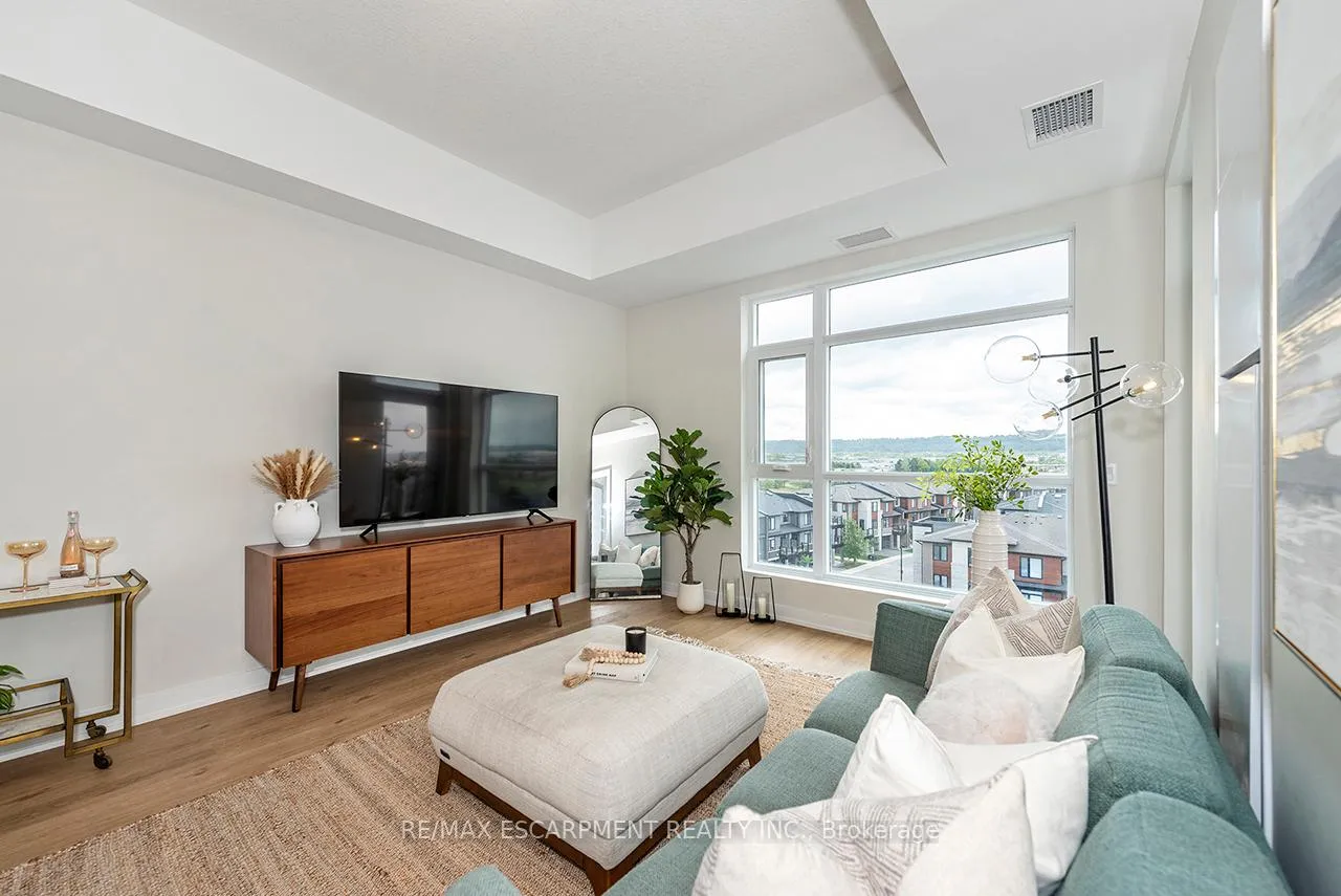 Photo 14 of Unit 606, 600 North Service Road, Hamilton, Lakeshore — HOMEH