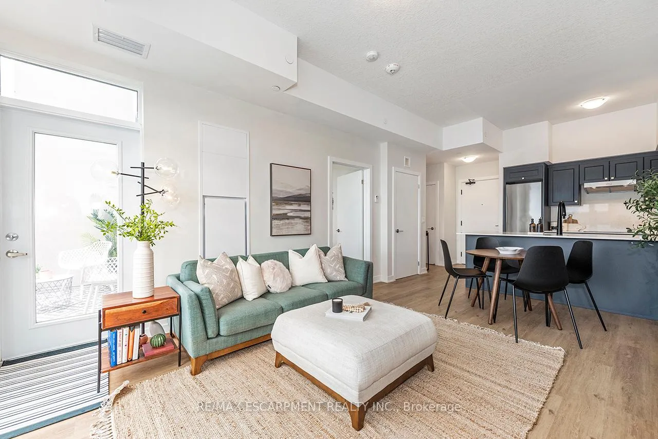 Photo 16 of Unit 606, 600 North Service Road, Hamilton, Lakeshore — HOMEH