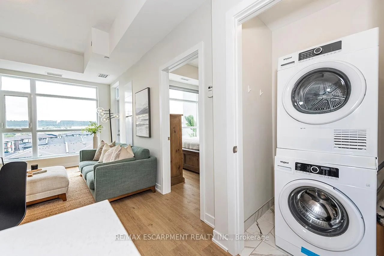 Photo 18 of Unit 606, 600 North Service Road, Hamilton, Lakeshore — HOMEH