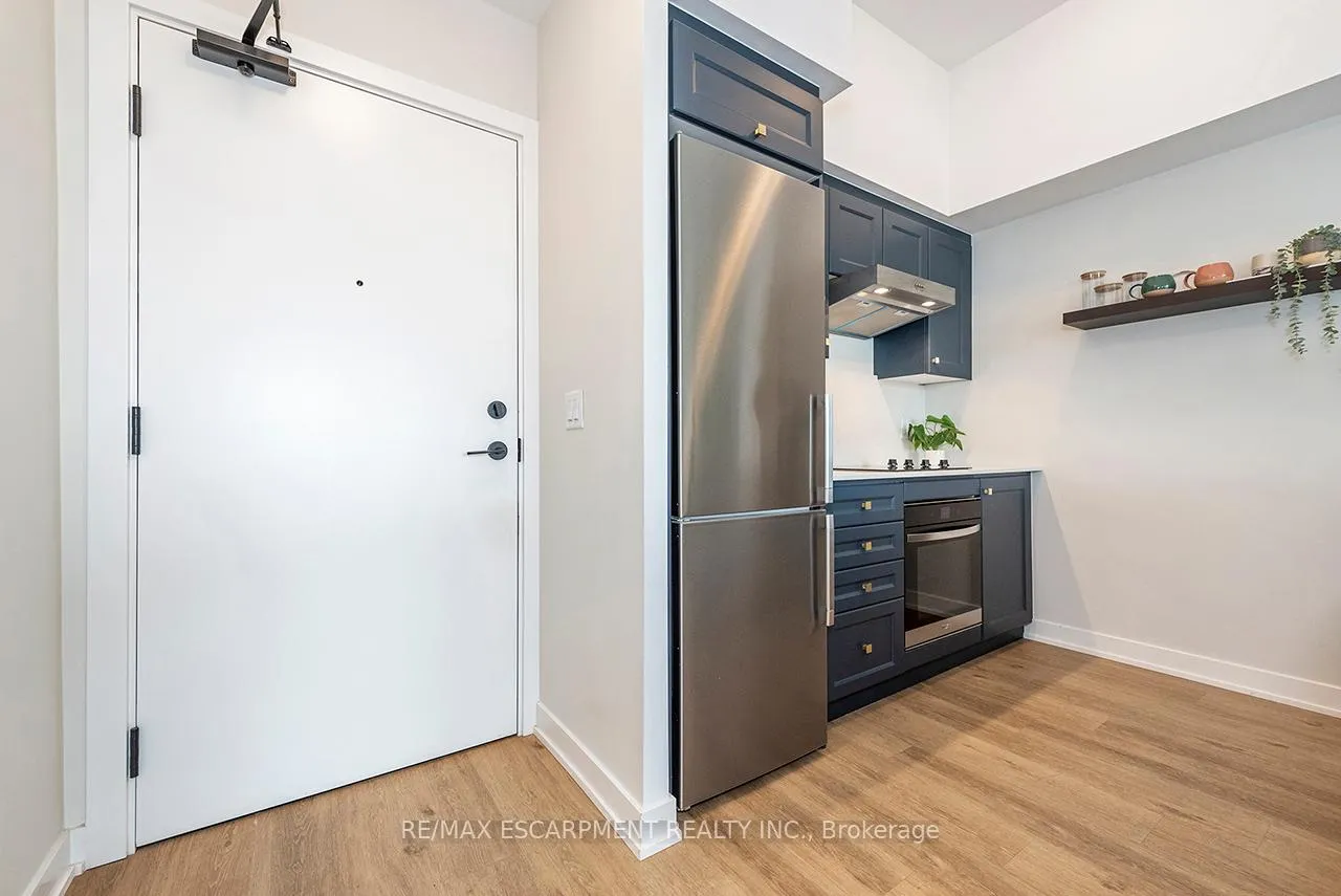 Photo 27 of Unit 606, 600 North Service Road, Hamilton, Lakeshore — HOMEH