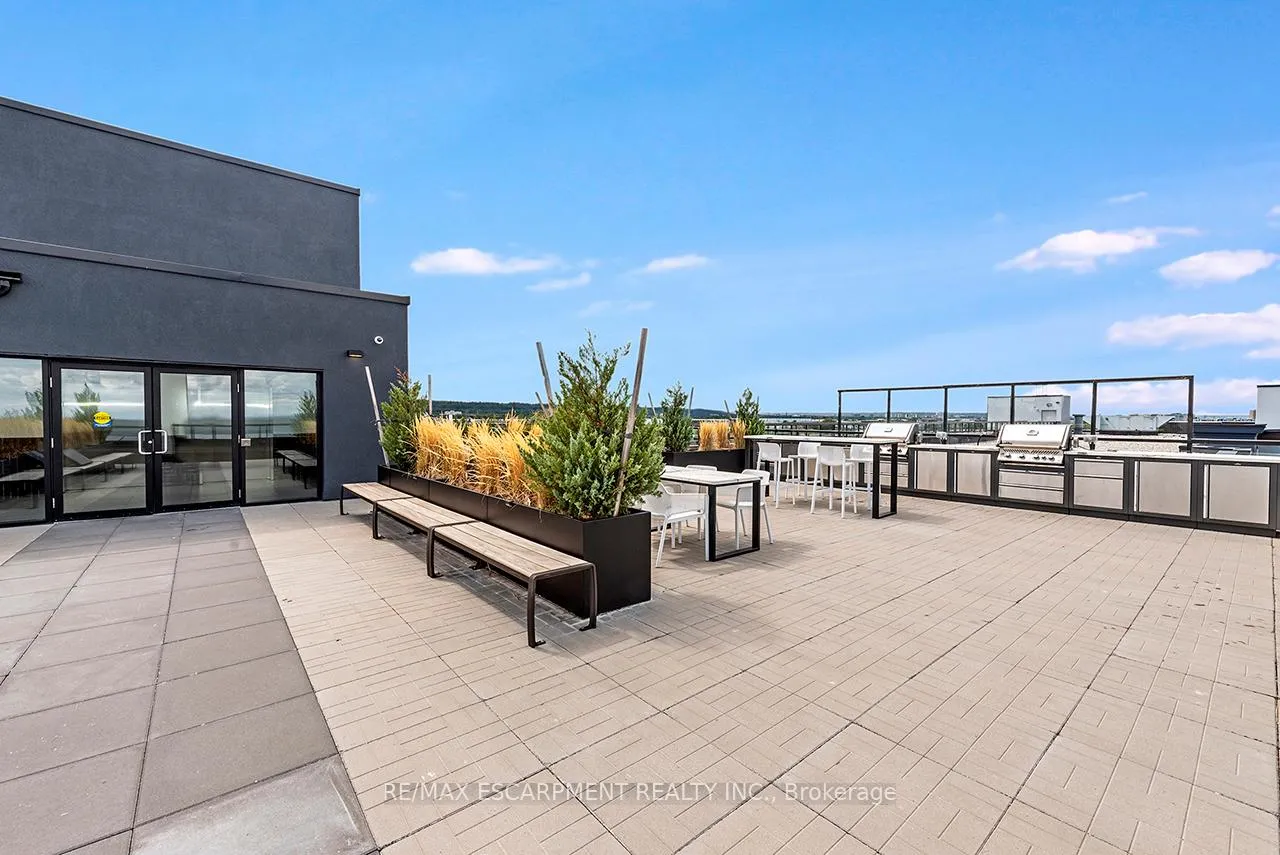 Photo 32 of Unit 606, 600 North Service Road, Hamilton, Lakeshore — HOMEH
