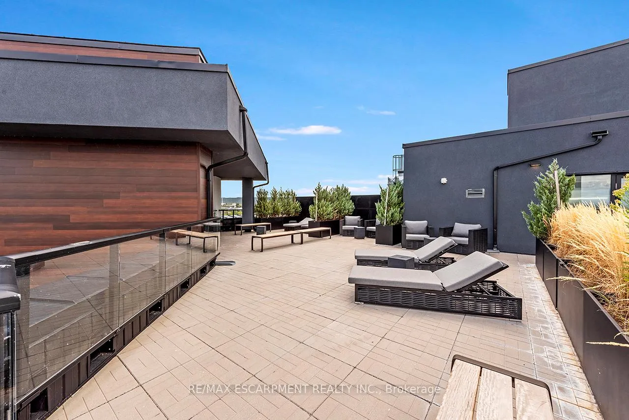 Photo 37 of Unit 606, 600 North Service Road, Hamilton, Lakeshore — HOMEH