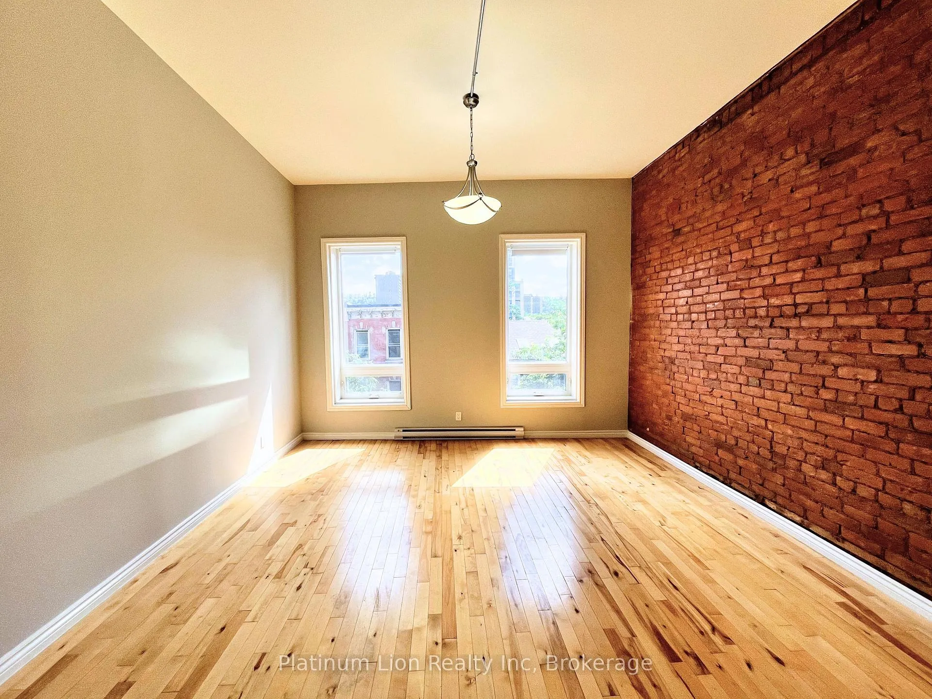Photo 3 of Unit 3, 215 King Street E, Hamilton, Beasley — HOMEH