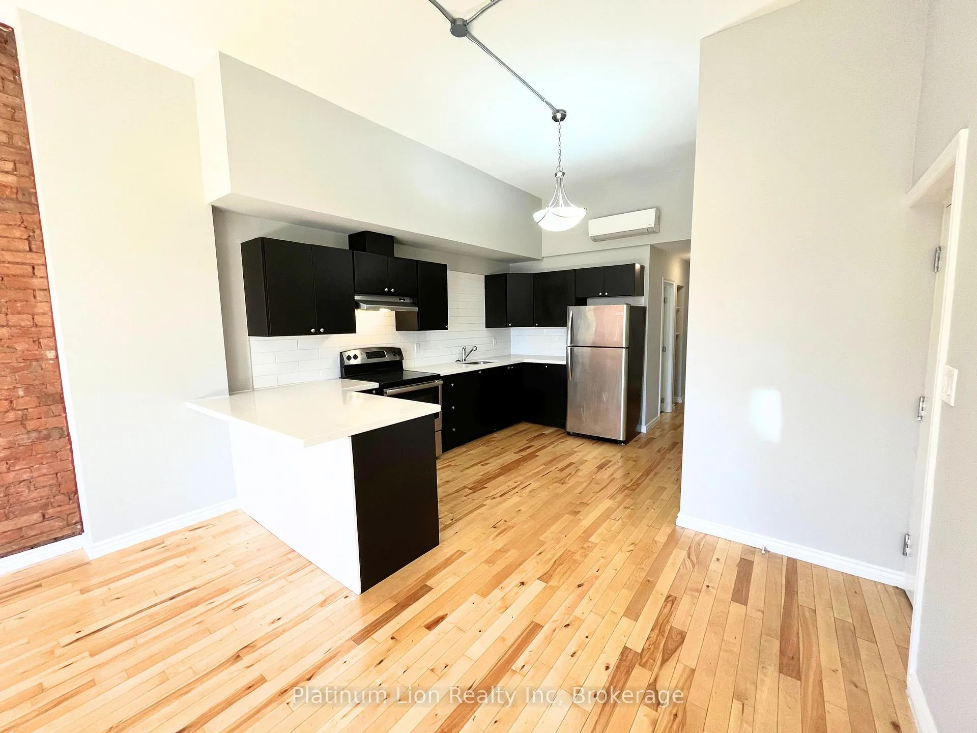 Photo 5 of Unit 3, 215 King Street E, Hamilton, Beasley — HOMEH