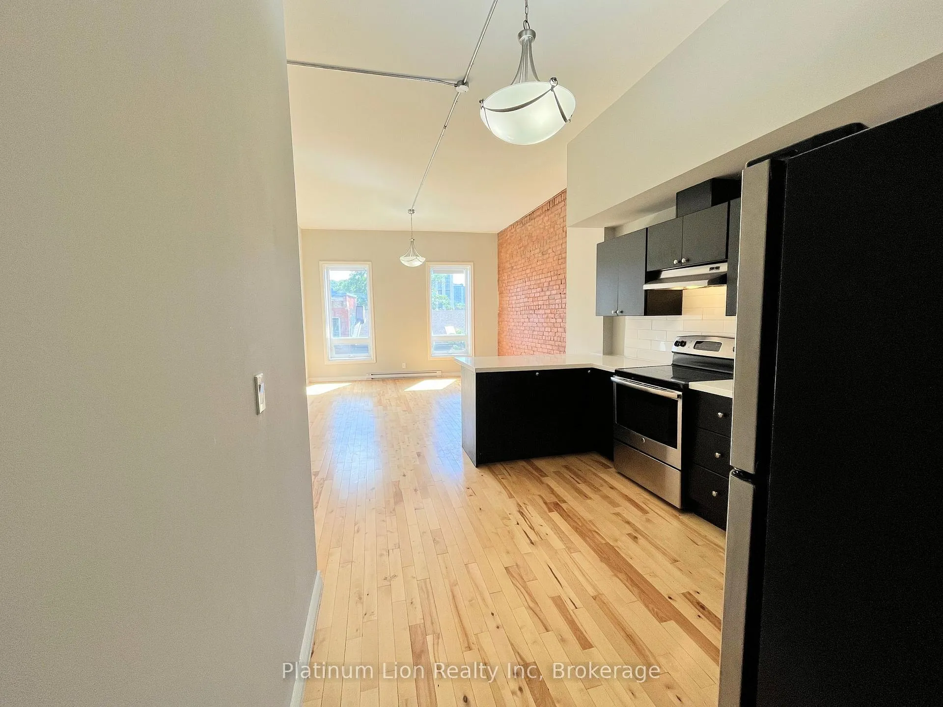 Photo 6 of Unit 3, 215 King Street E, Hamilton, Beasley — HOMEH