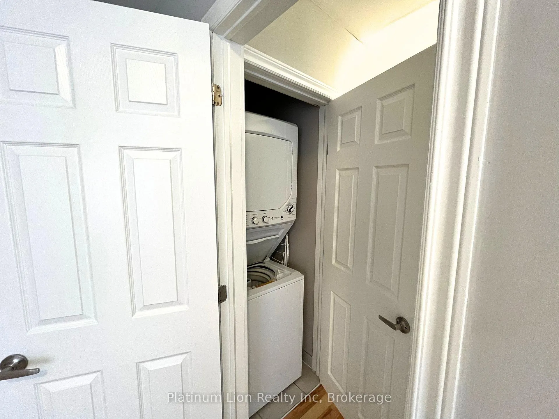 Photo 13 of Unit 3, 215 King Street E, Hamilton, Beasley — HOMEH